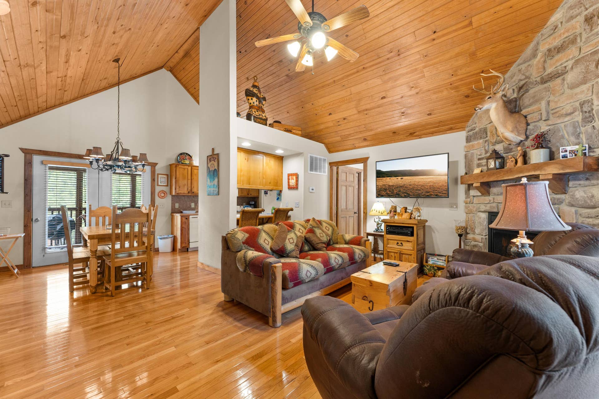 558 Baldknobber Drive, #49, Branson West, MO 65737 walk in view