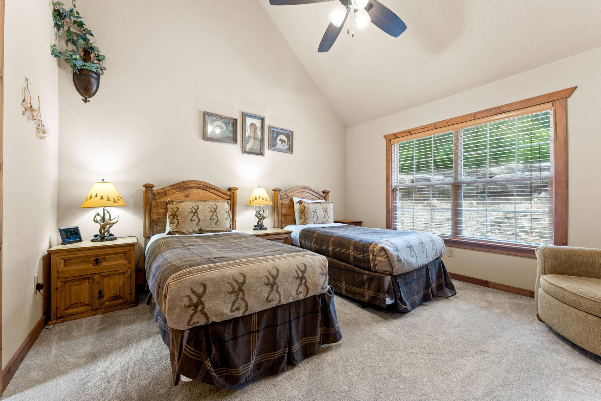 558 Baldknobber Drive, #49, Branson West, MO 65737 guest bed