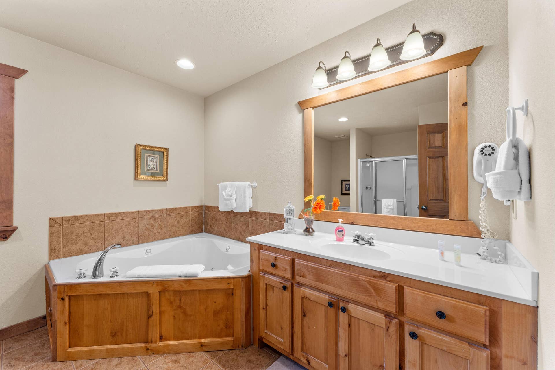 558 Baldknobber Drive, #49, Branson West, MO 65737 guest bath