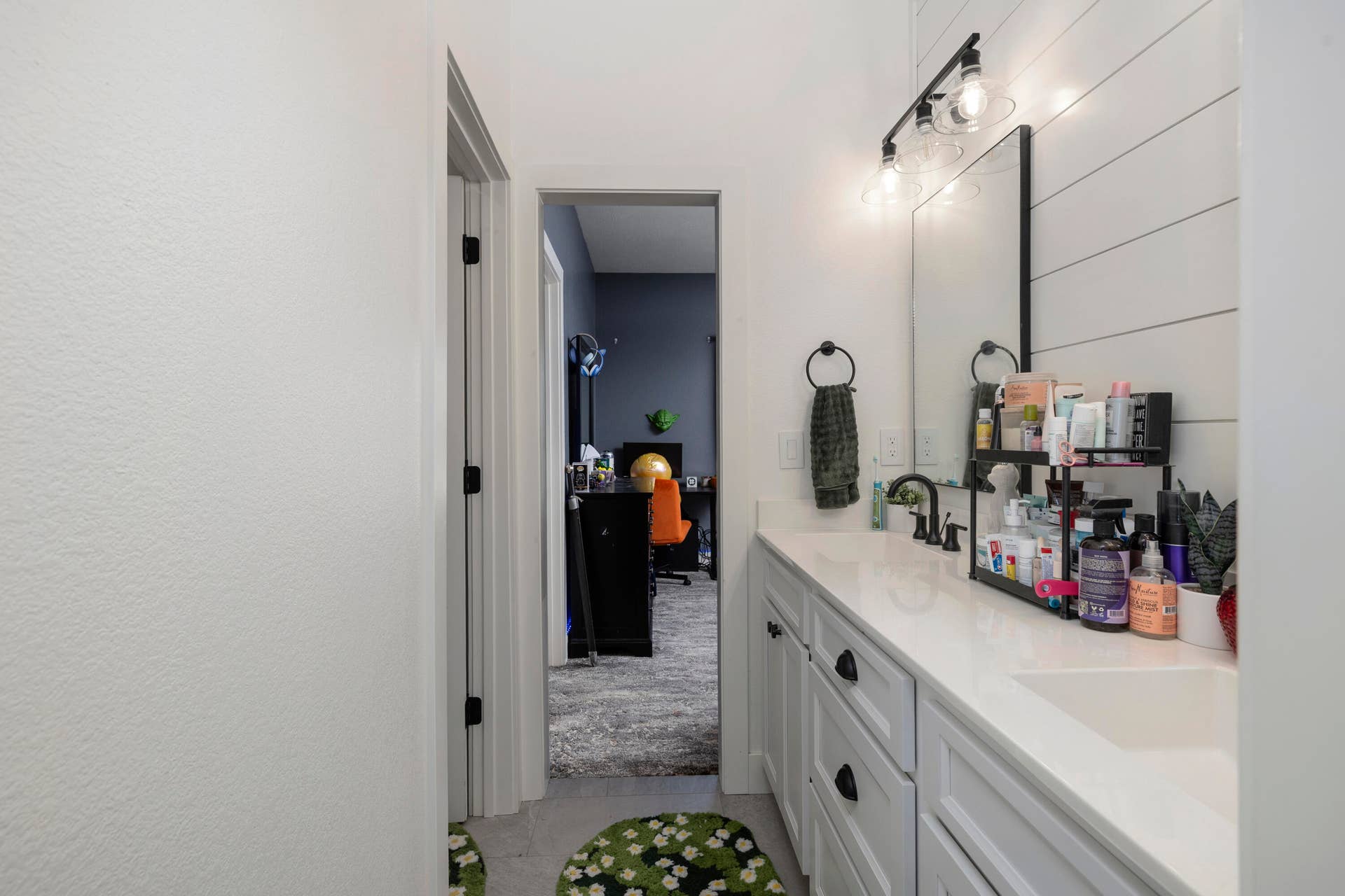 226 Chalcedony Court, Branson West, MO 65737 Upstairs bath
