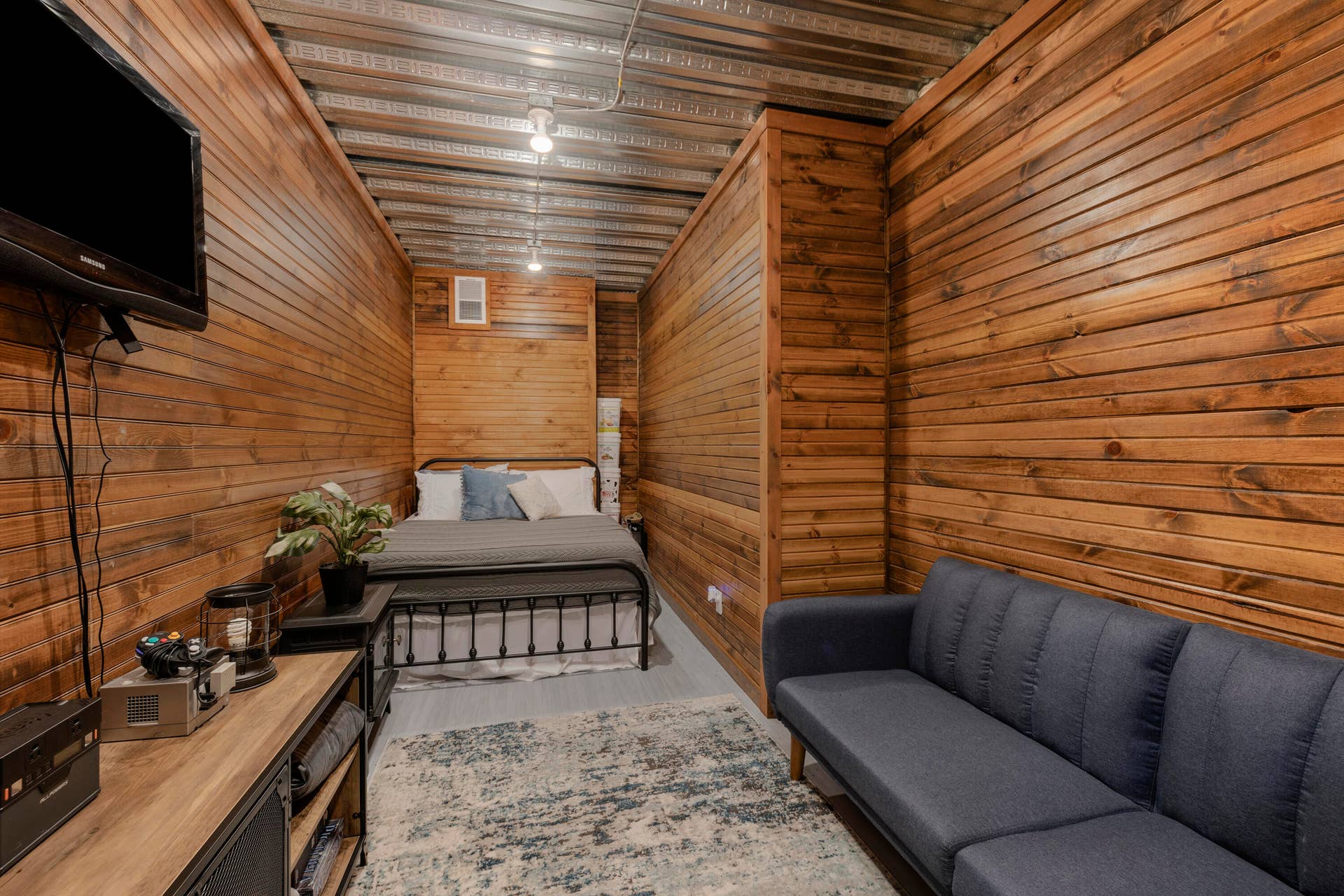226 Chalcedony Court, Branson West, MO 65737 Safe room