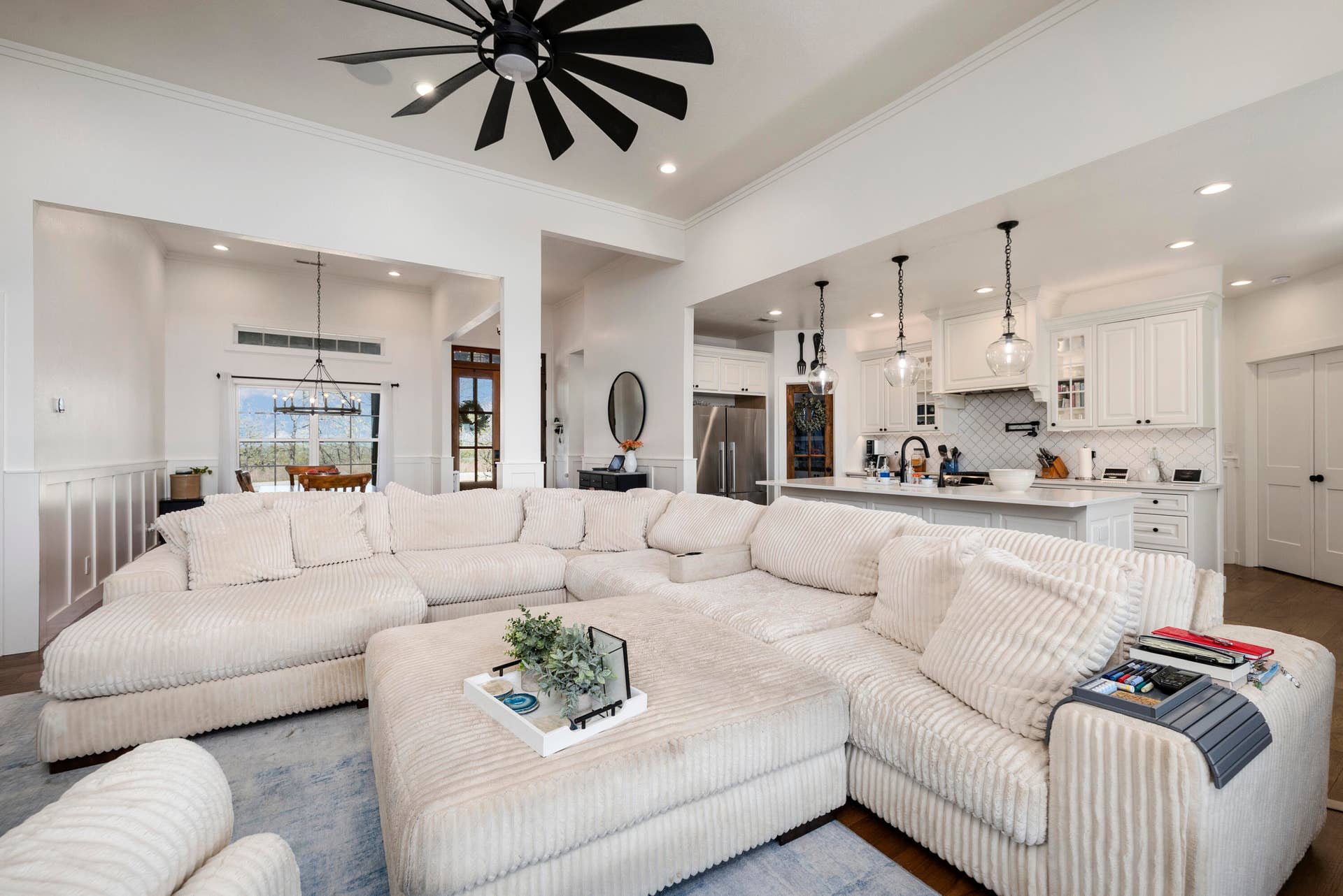 226 Chalcedony Court, Branson West, MO 65737 Living Room 1