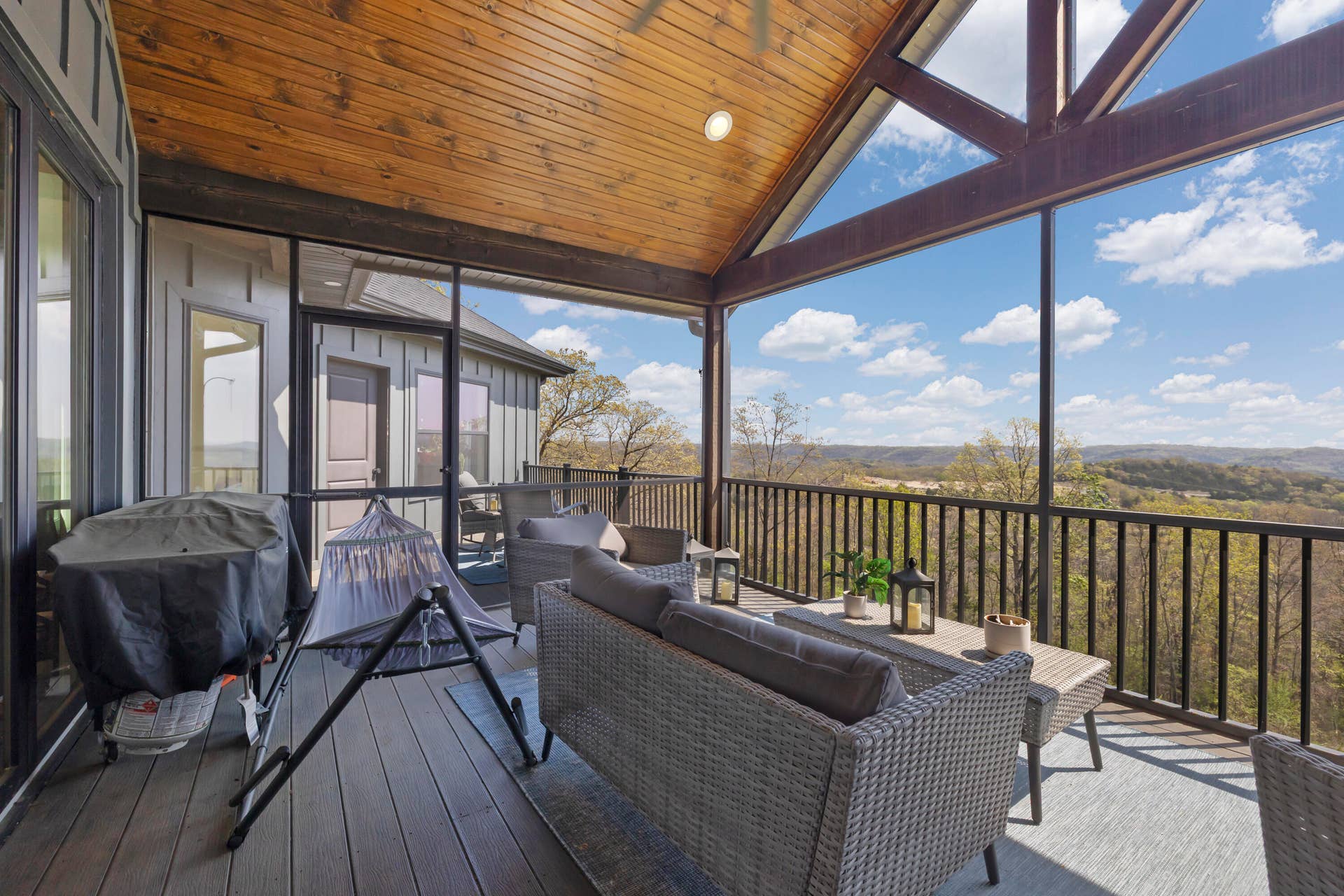 226 Chalcedony Court, Branson West, MO 65737 Covered porch 1