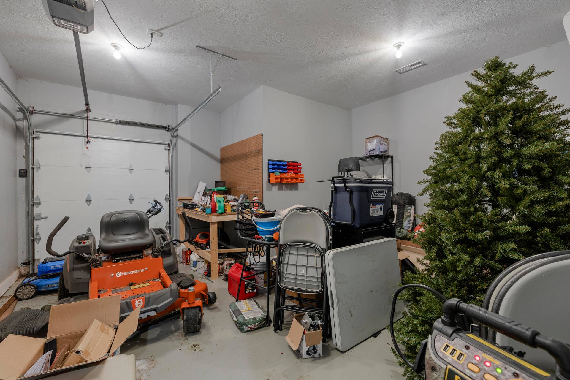 226 Chalcedony Court, Branson West, MO 65737 John Deer room