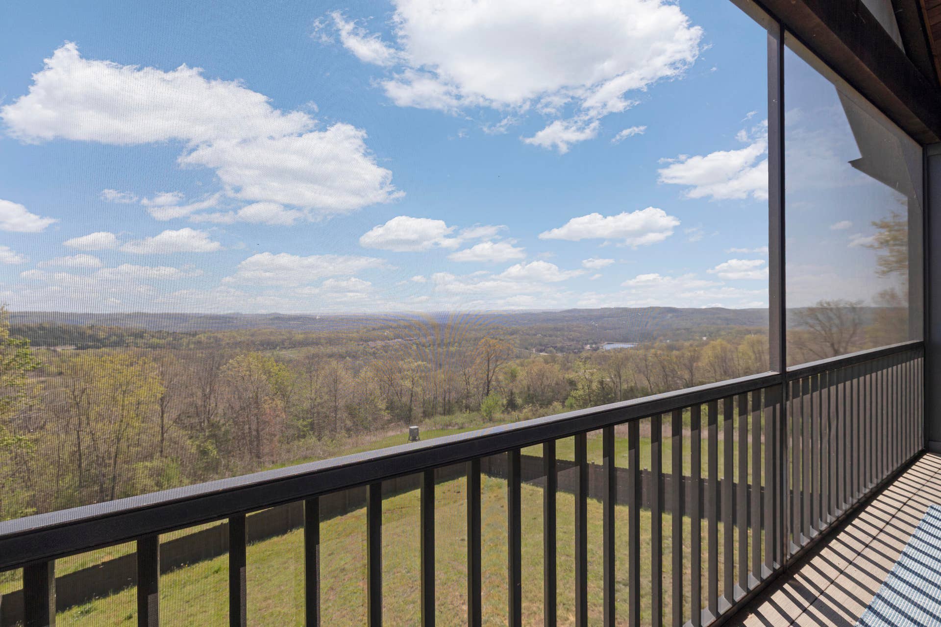 226 Chalcedony Court, Branson West, MO 65737 Covered porch 2