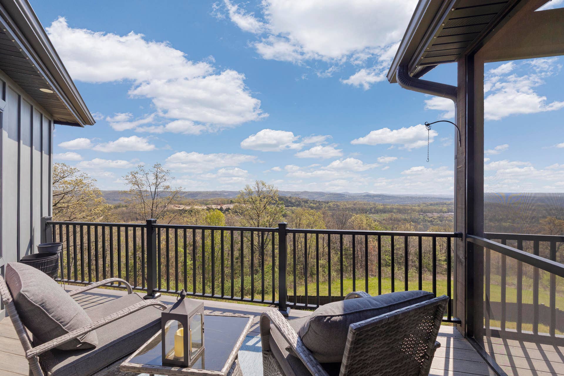 226 Chalcedony Court, Branson West, MO 65737 Porch view