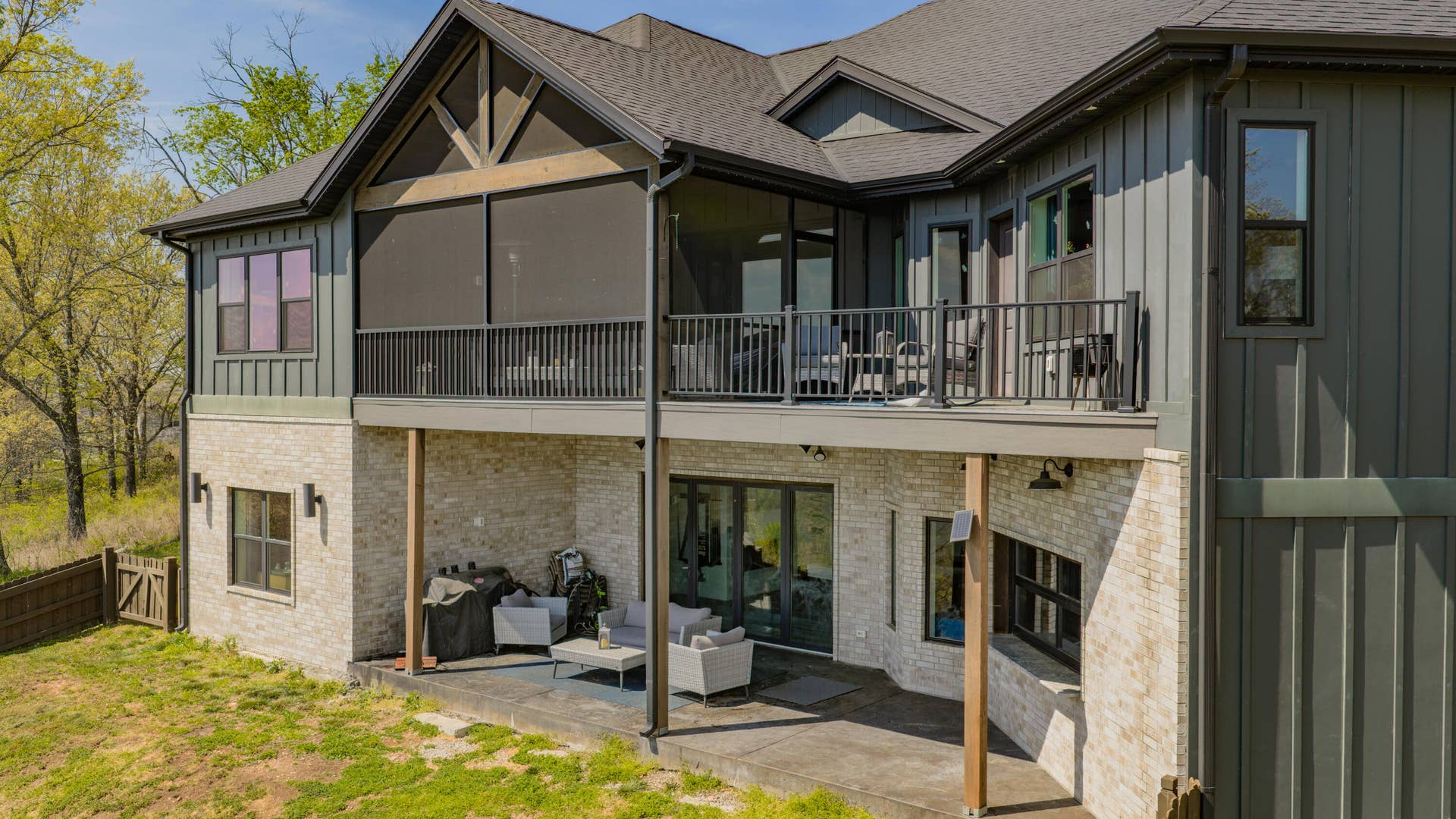226 Chalcedony Court, Branson West, MO 65737 Back of home 3