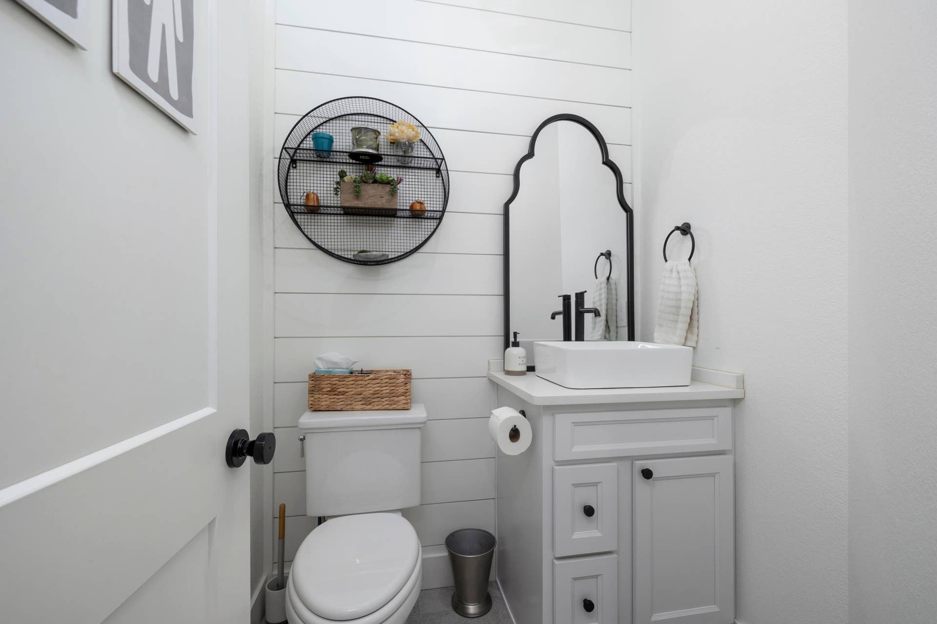 226 Chalcedony Court, Branson West, MO 65737 Bathroom A