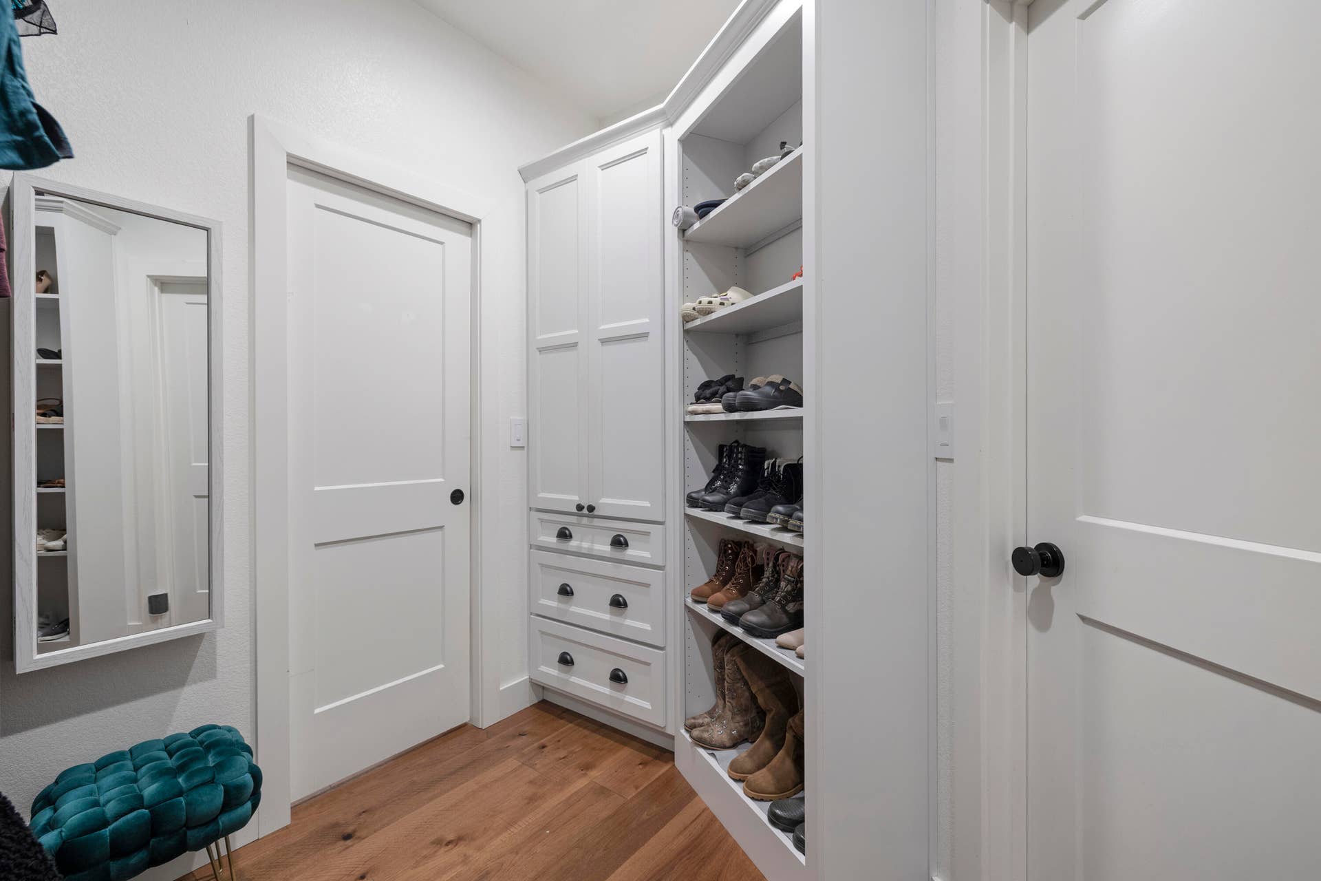 226 Chalcedony Court, Branson West, MO 65737 Master Closet b