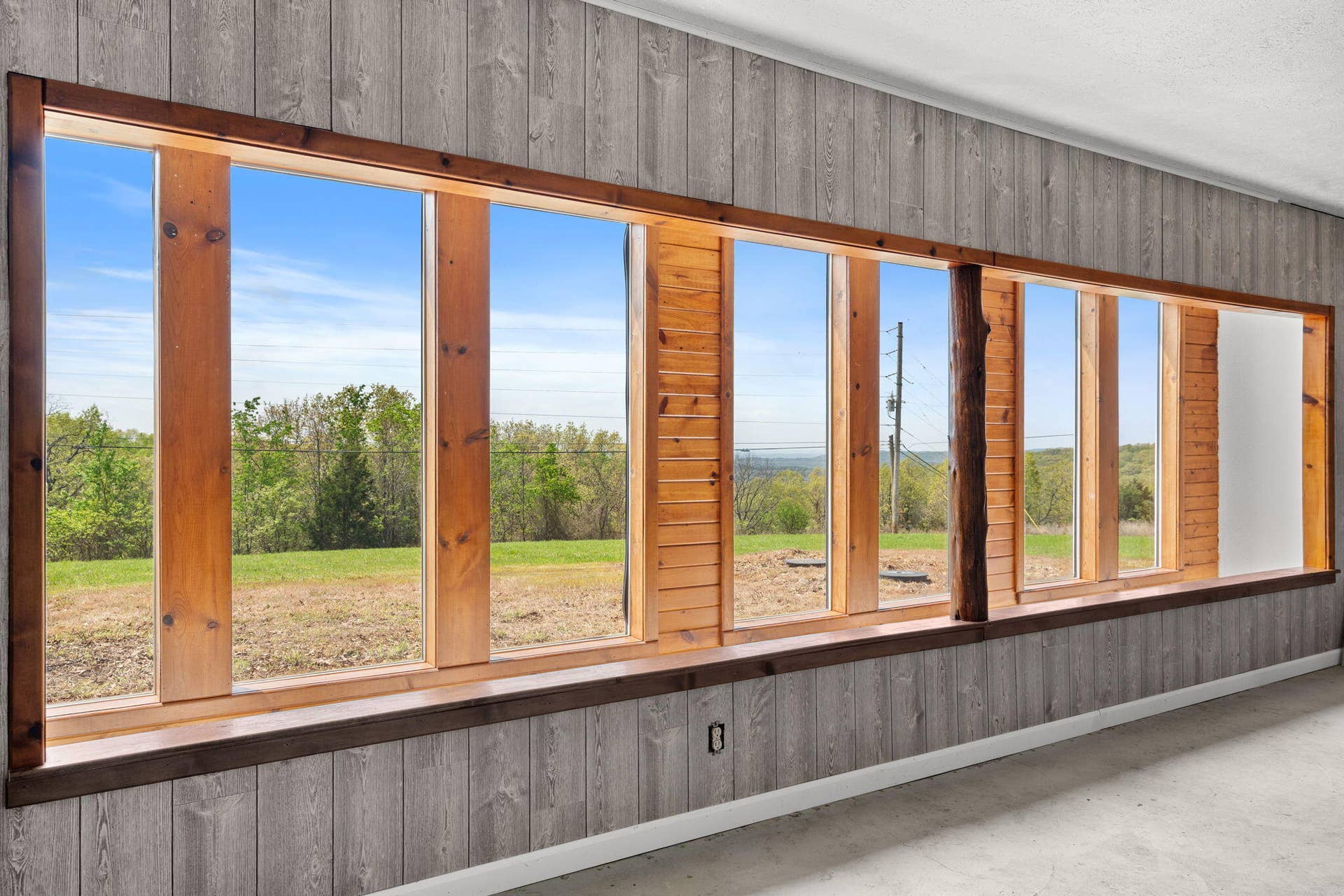 55 Kearney Lane, Reeds Spring, MO 65737 55-Kearney-Ln-Living-Room-Views