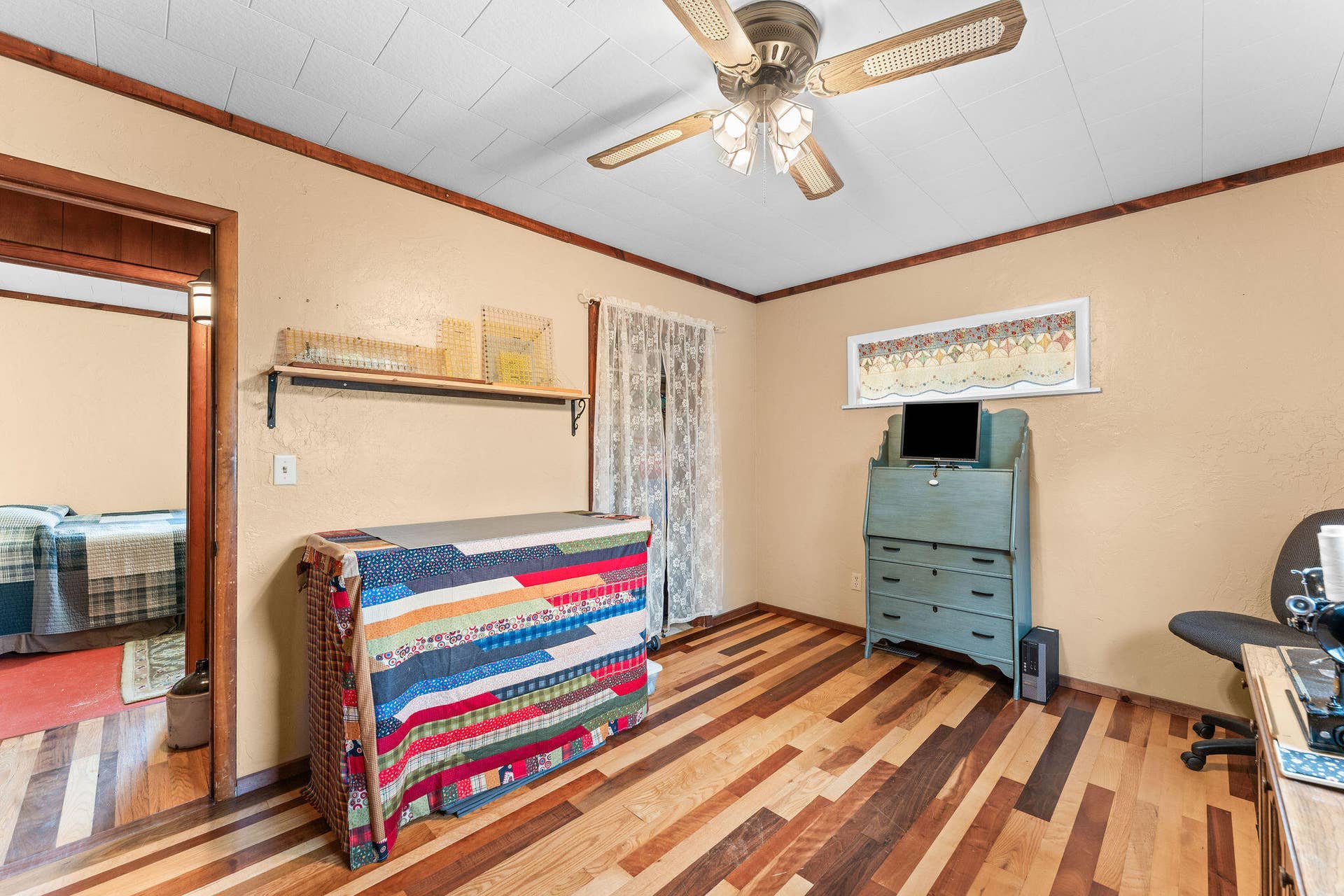 Bedroom/Bonus Room
