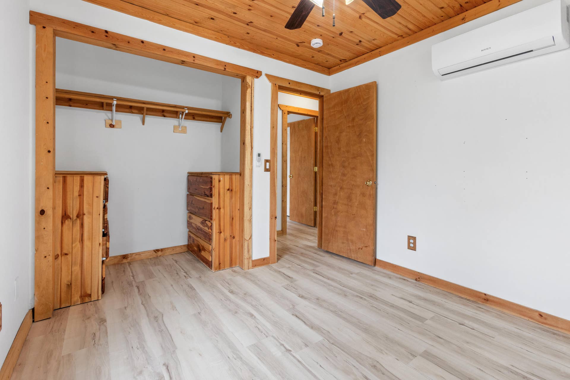 250 Little Road Lane, Reeds Spring, MO 65737 098A2852
