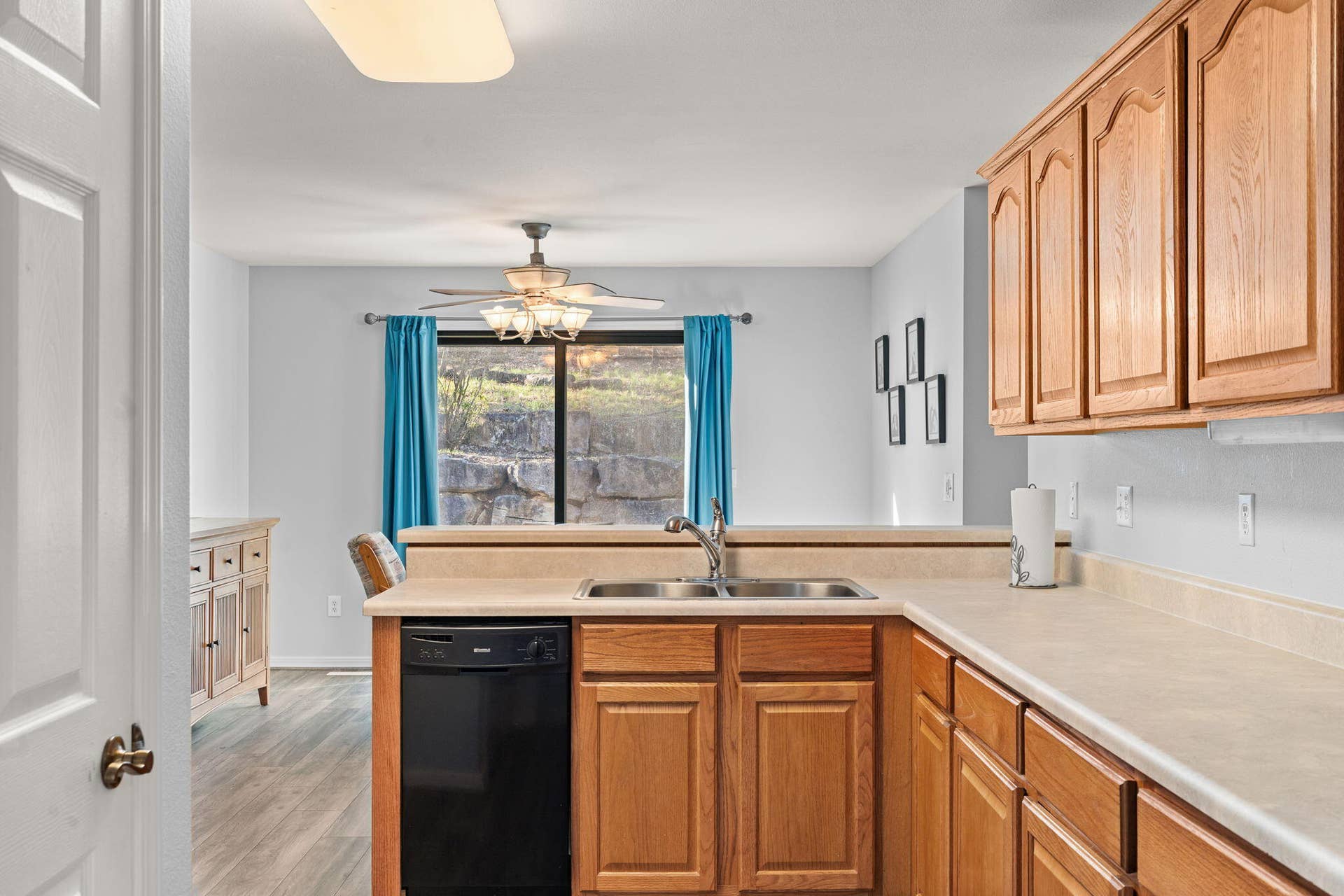 245 Wildflower Road, Kimberling City, MO 65686 245-Wildflower-Rd-Kimberling-Kitchen
