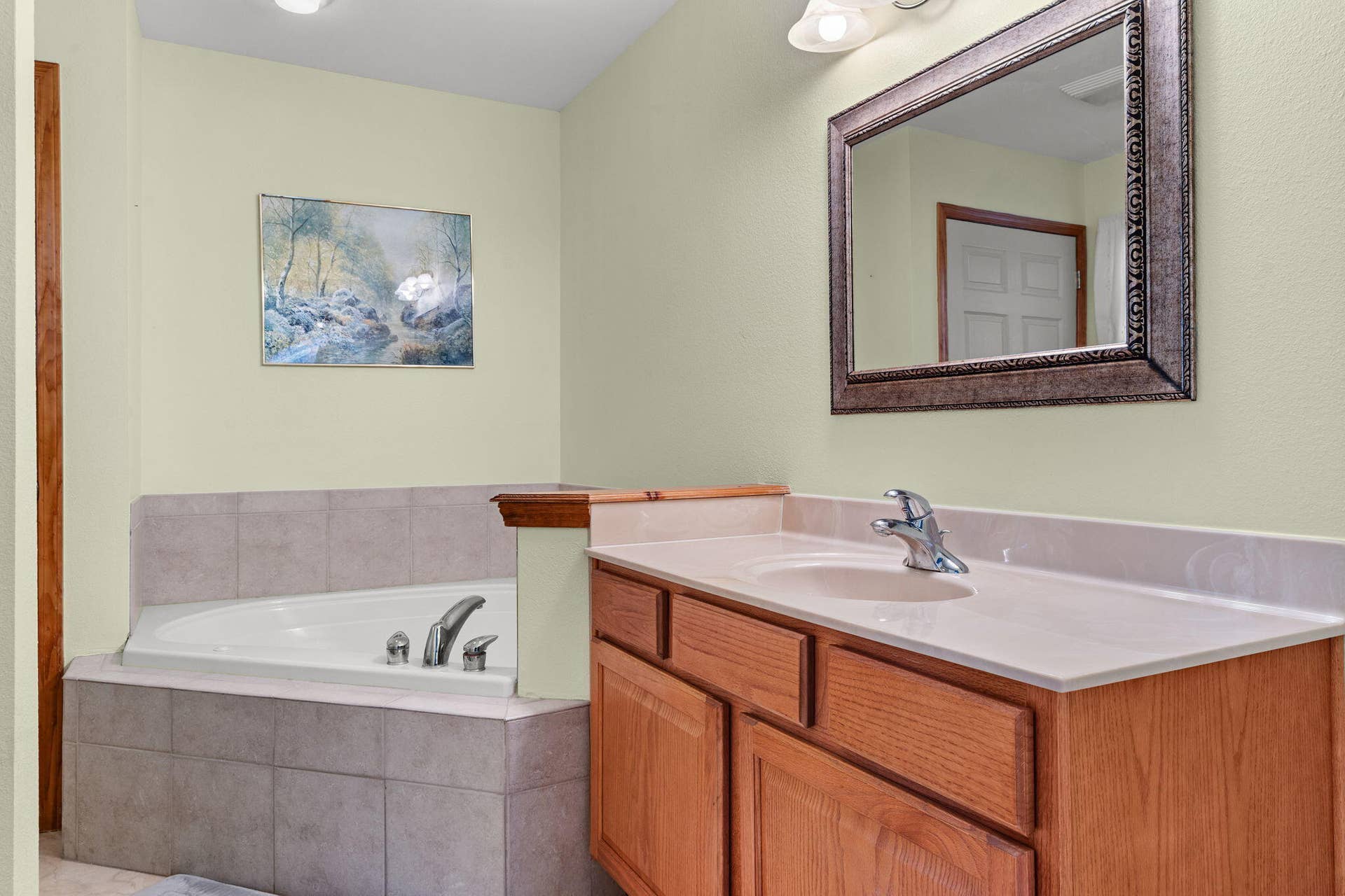 245 Wildflower Road, Kimberling City, MO 65686 245-Wildflower-Rd-Relaxing-Ensuite