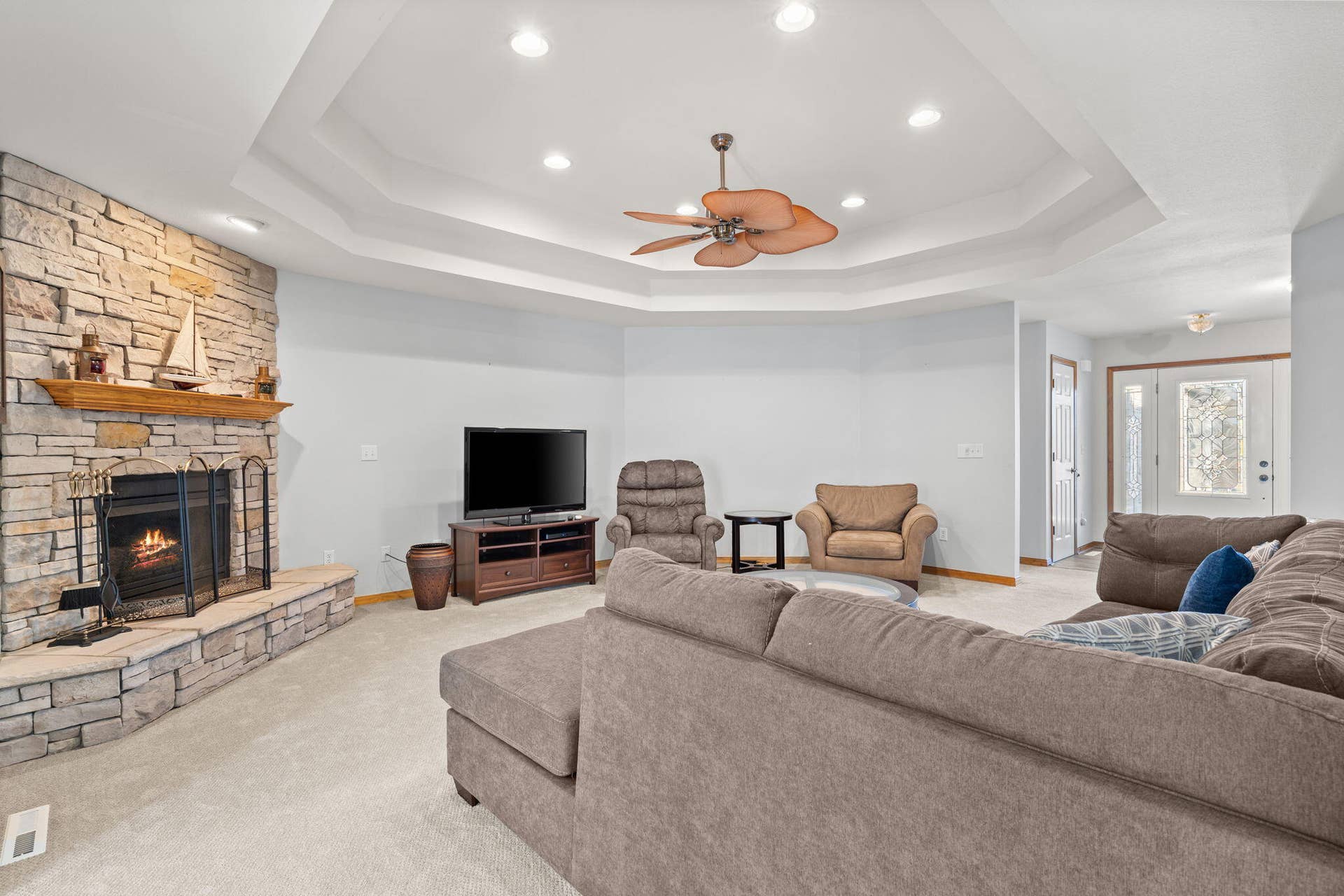 245 Wildflower Road, Kimberling City, MO 65686 245-Wildflower-Rd-Kimberling-Living