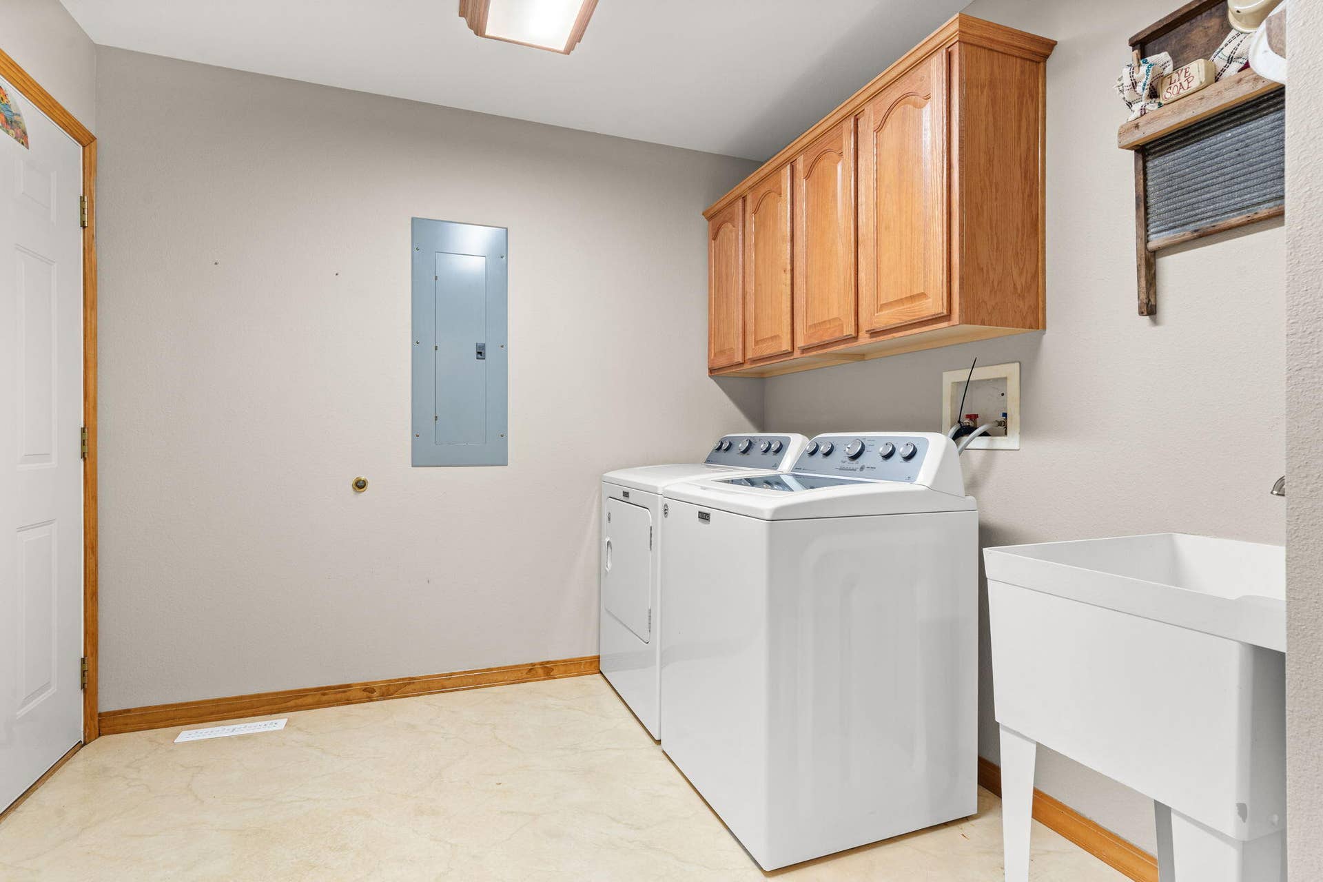 245 Wildflower Road, Kimberling City, MO 65686 245-Wildflower-Rd-Functional-Laundry