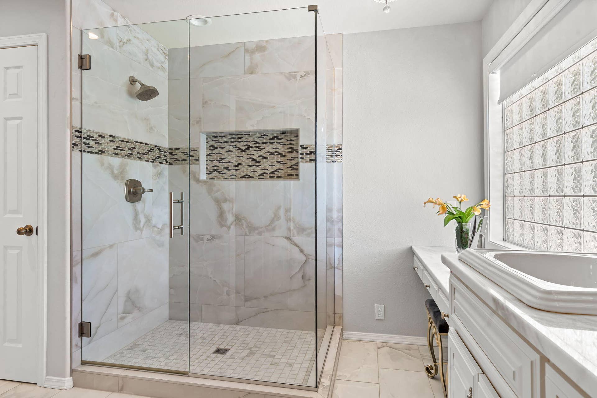 255 Point Seven Road, #1, Kimberling City, MO 65686 255-Point-Seven-Rd-1-Luxury-Bathroom