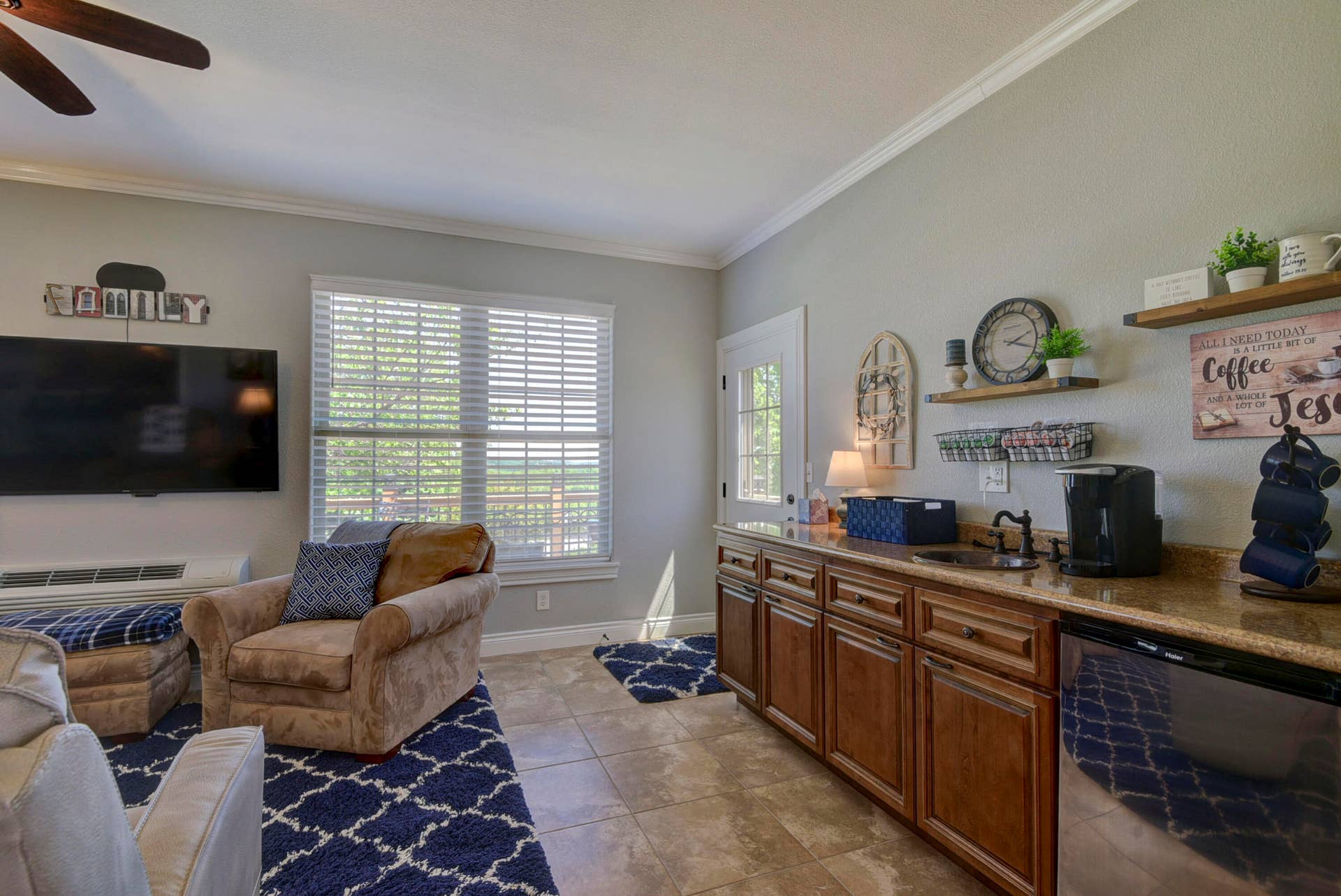 Family room wet bar