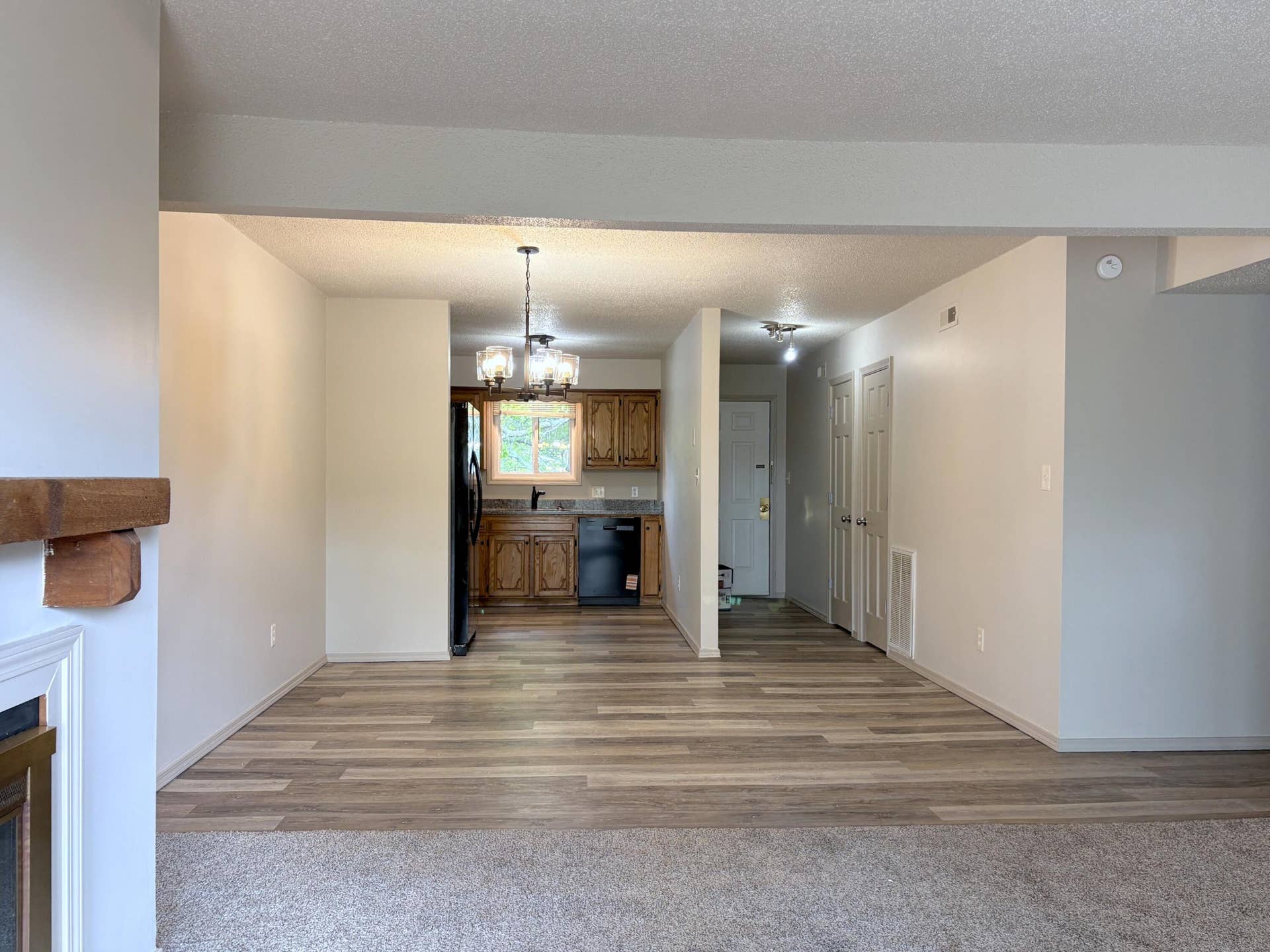 Dining/Kitchen