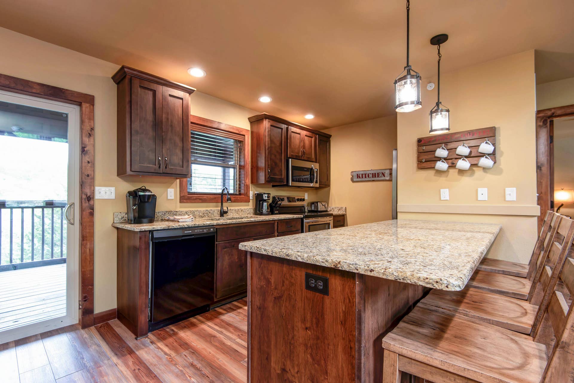 111 (#136) Garber Avenue, Branson West, MO 65737 kitchen
