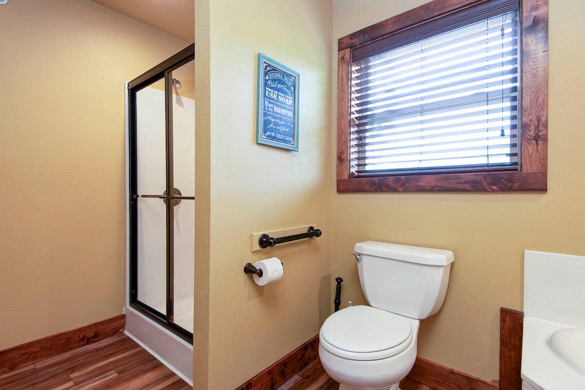 111 (#136) Garber Avenue, Branson West, MO 65737 bthrm 2 1