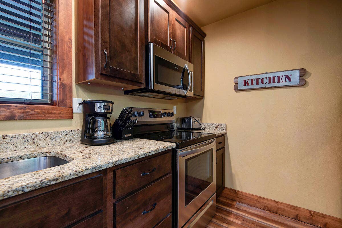 111 (#136) Garber Avenue, Branson West, MO 65737 kitchen 3