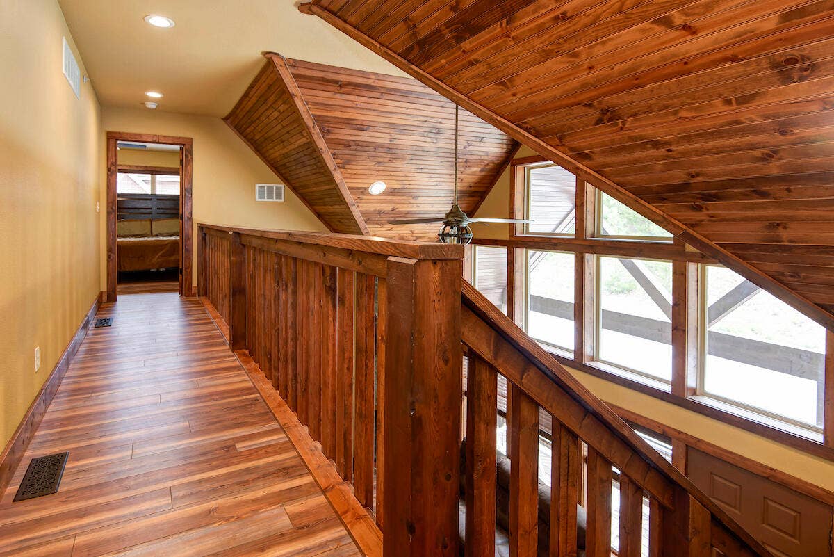 111 (#136) Garber Avenue, Branson West, MO 65737 catwalk