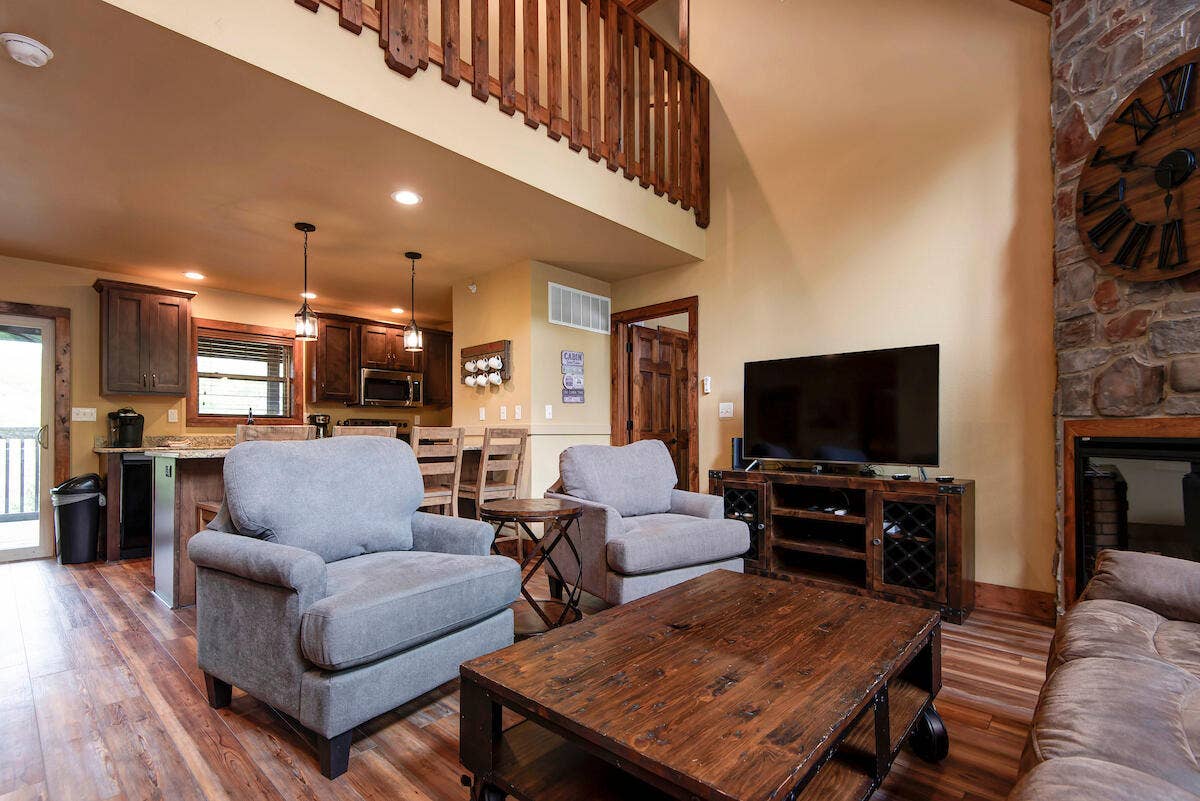111 (#136) Garber Avenue, Branson West, MO 65737 Living Room