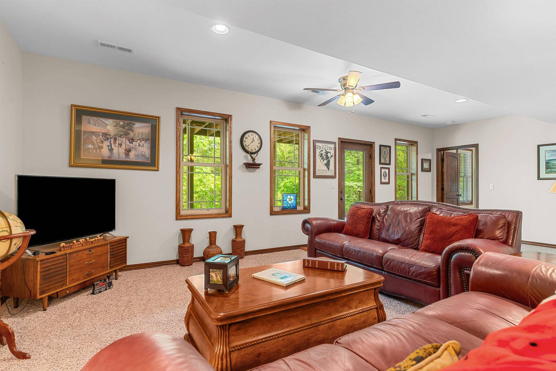 625 Little Aunts Creek Road, Kimberling City, MO 65686 Downstairs Living Room