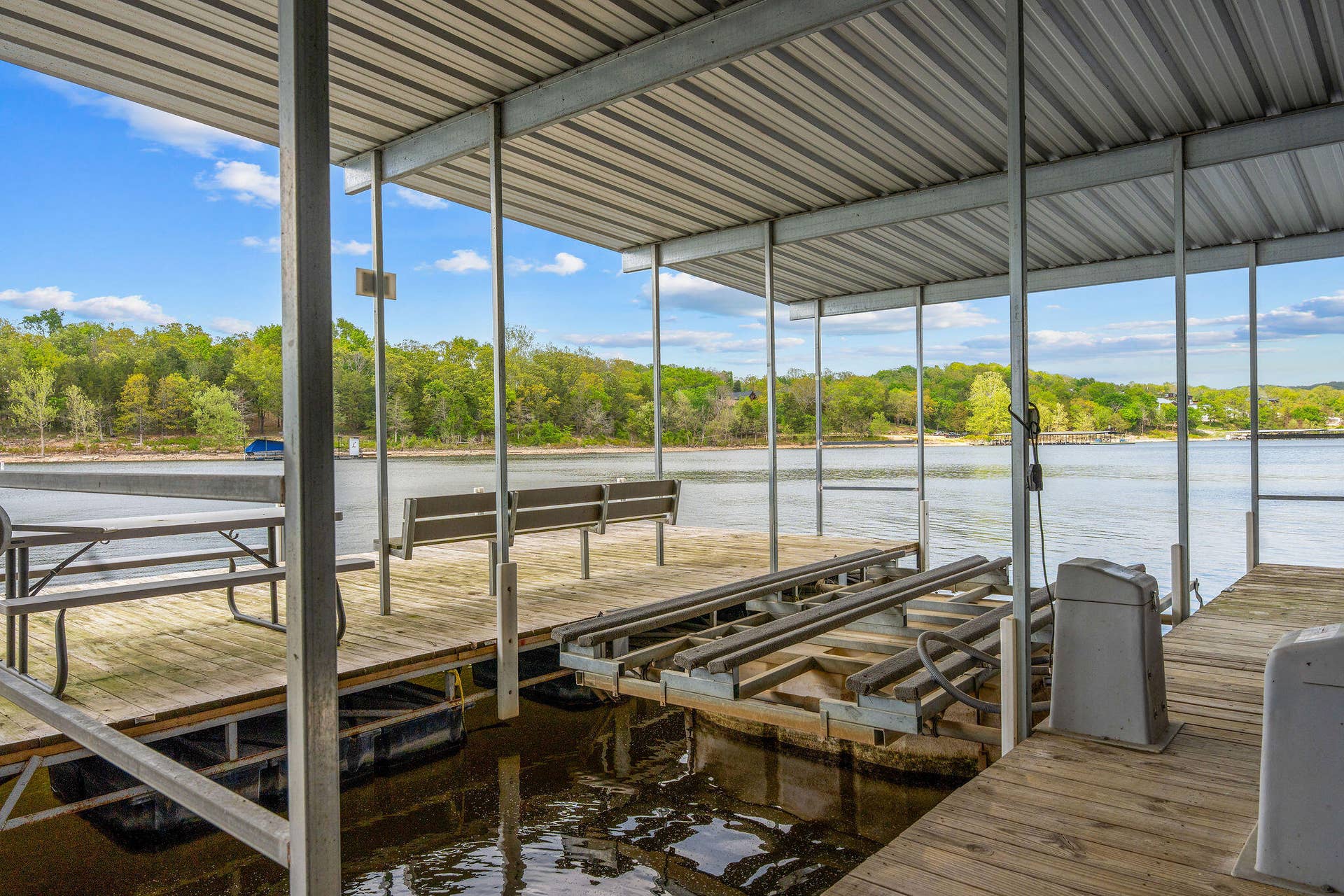 625 Little Aunts Creek Road, Kimberling City, MO 65686 10x28 Slip w/ Lift Available