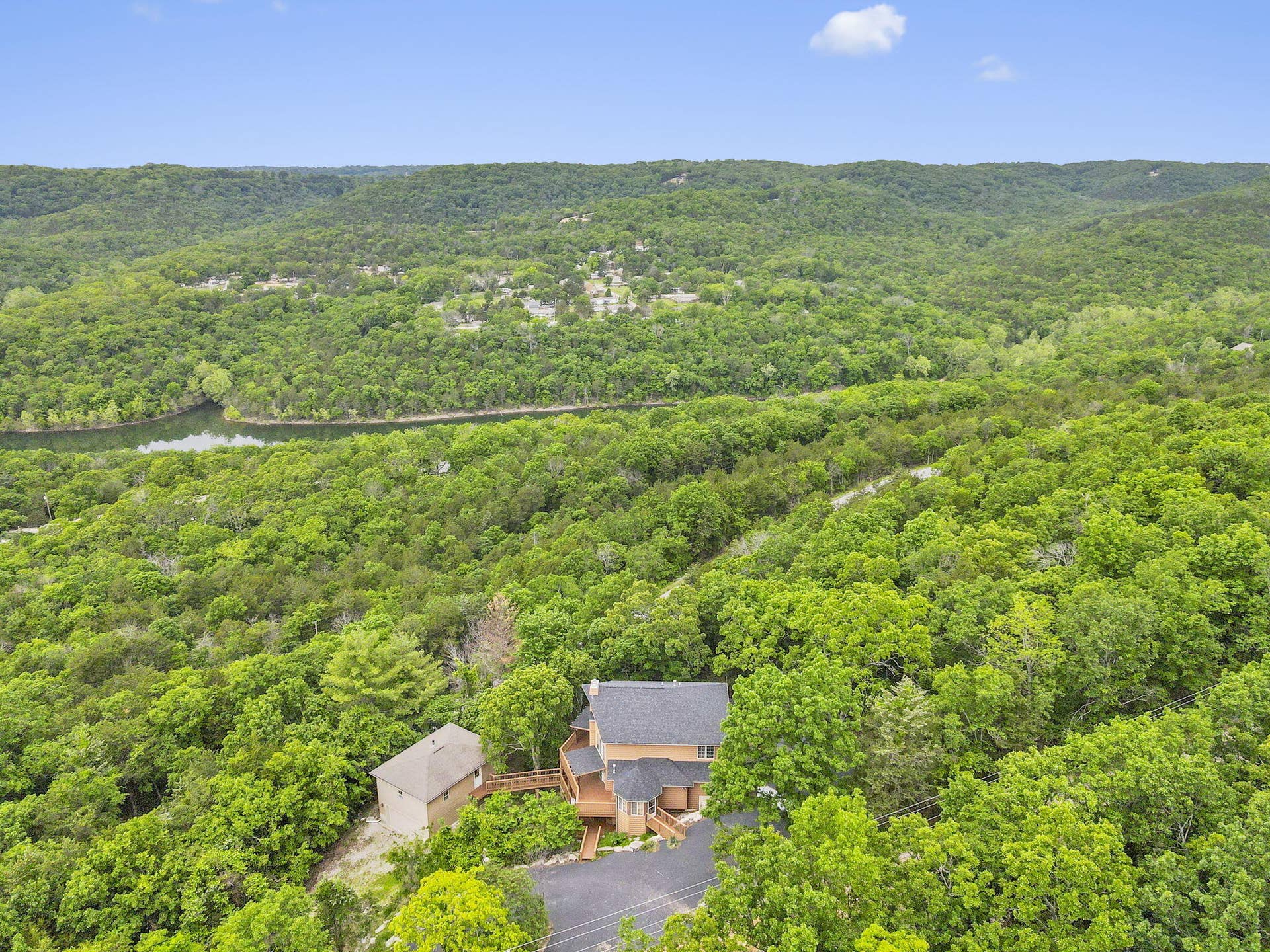 127 Kachina Trail, Branson West, MO 65737 39-web-or-mls-dji_fly_20250512_093204_53