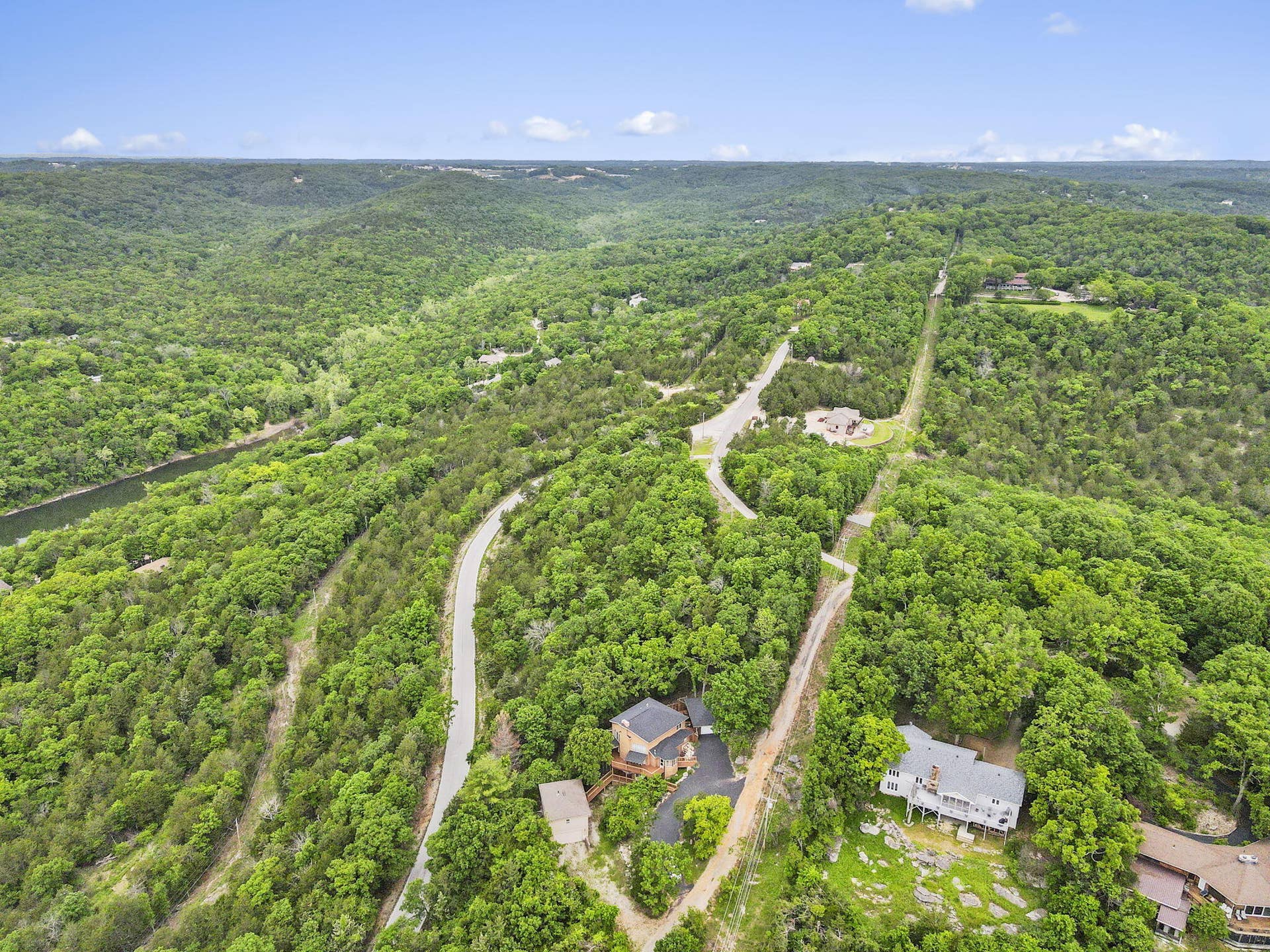 127 Kachina Trail, Branson West, MO 65737 40-web-or-mls-dji_fly_20250512_093436_53