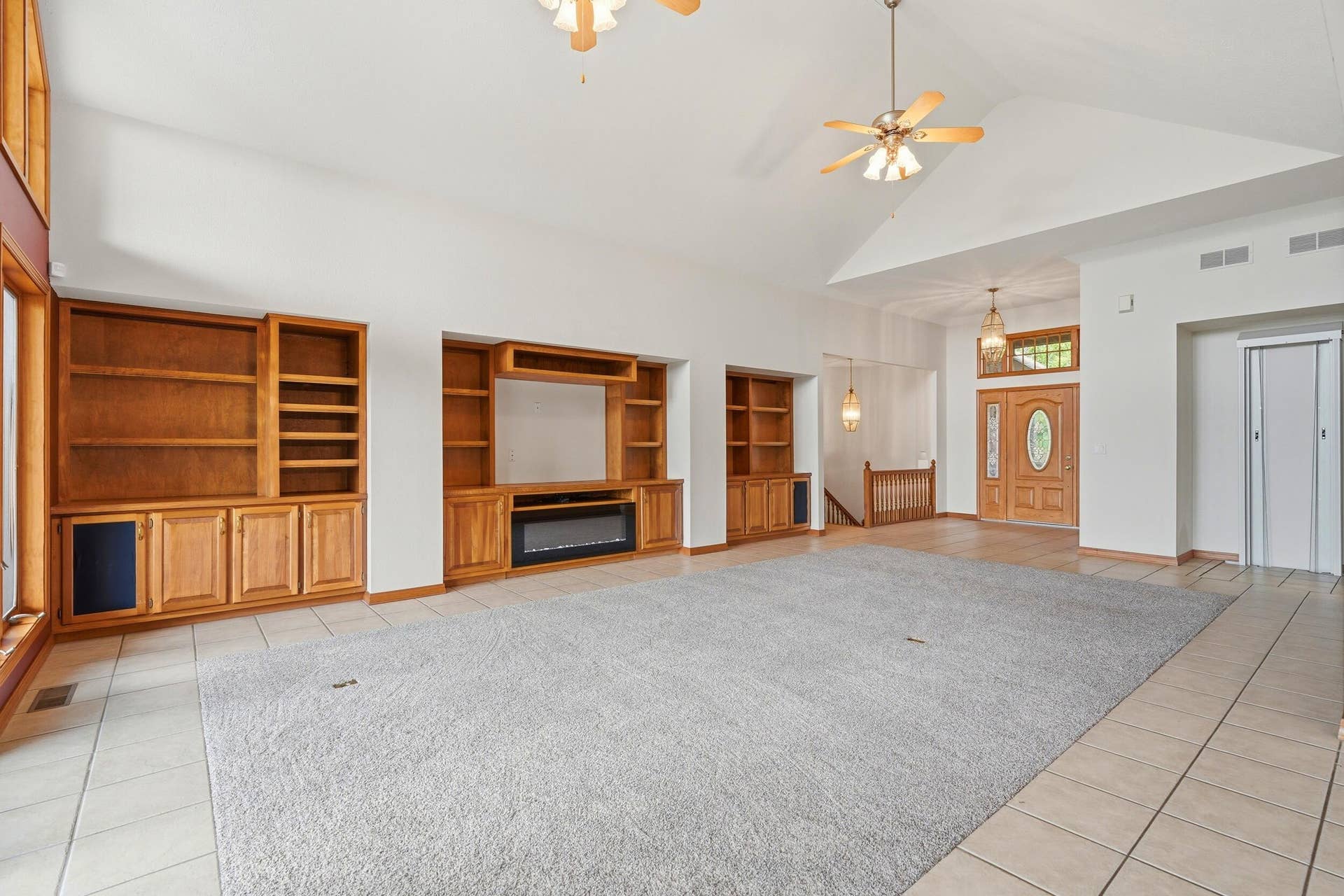 536 Morgan Trail, Branson West, MO 65737 Electric Fireplace