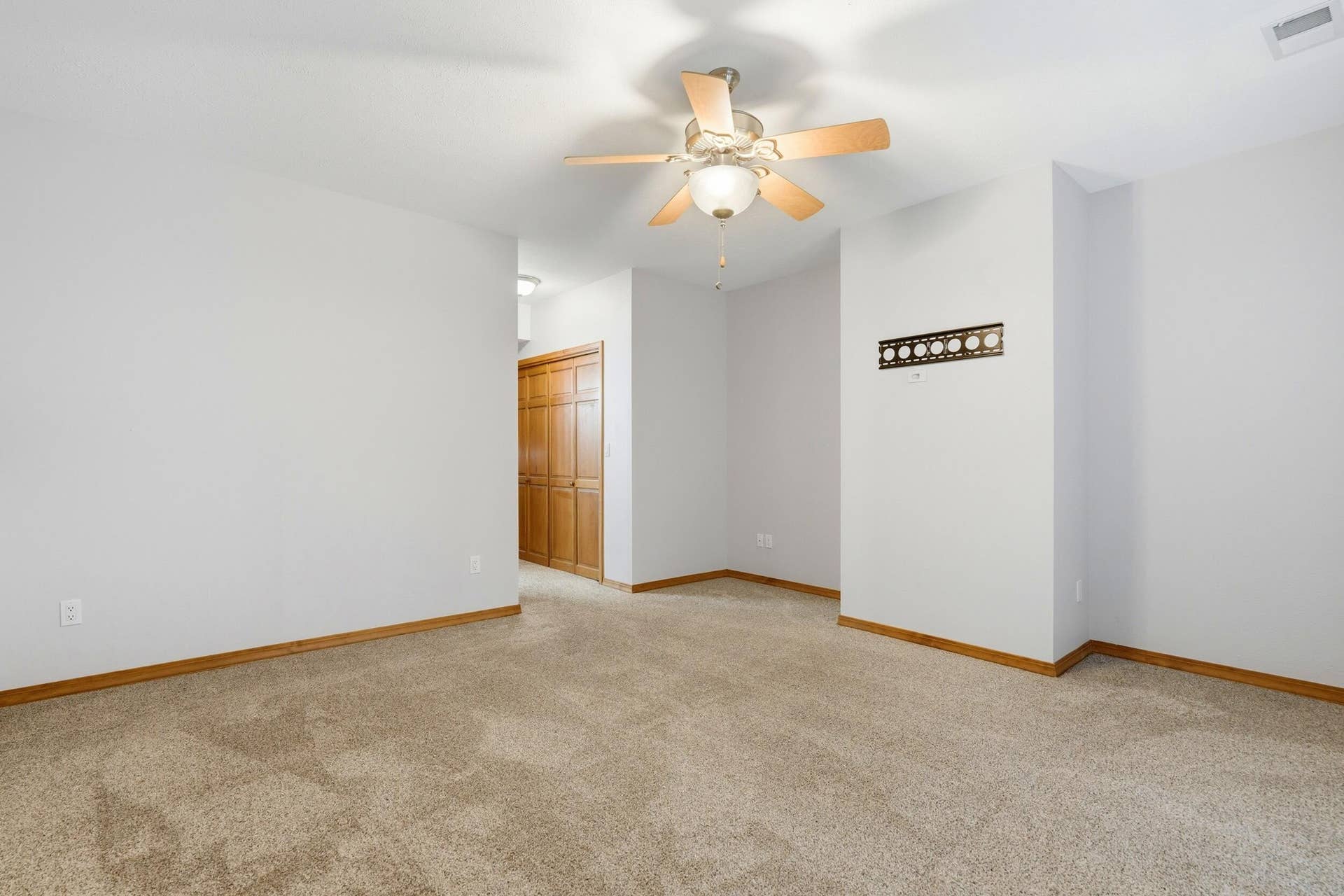 536 Morgan Trail, Branson West, MO 65737 Ample Guest Quarters