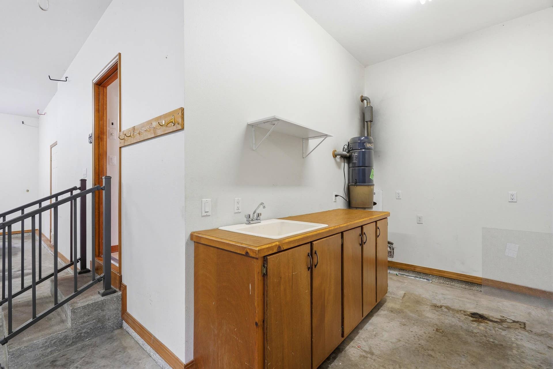 536 Morgan Trail, Branson West, MO 65737 Utility Sink Bonus
