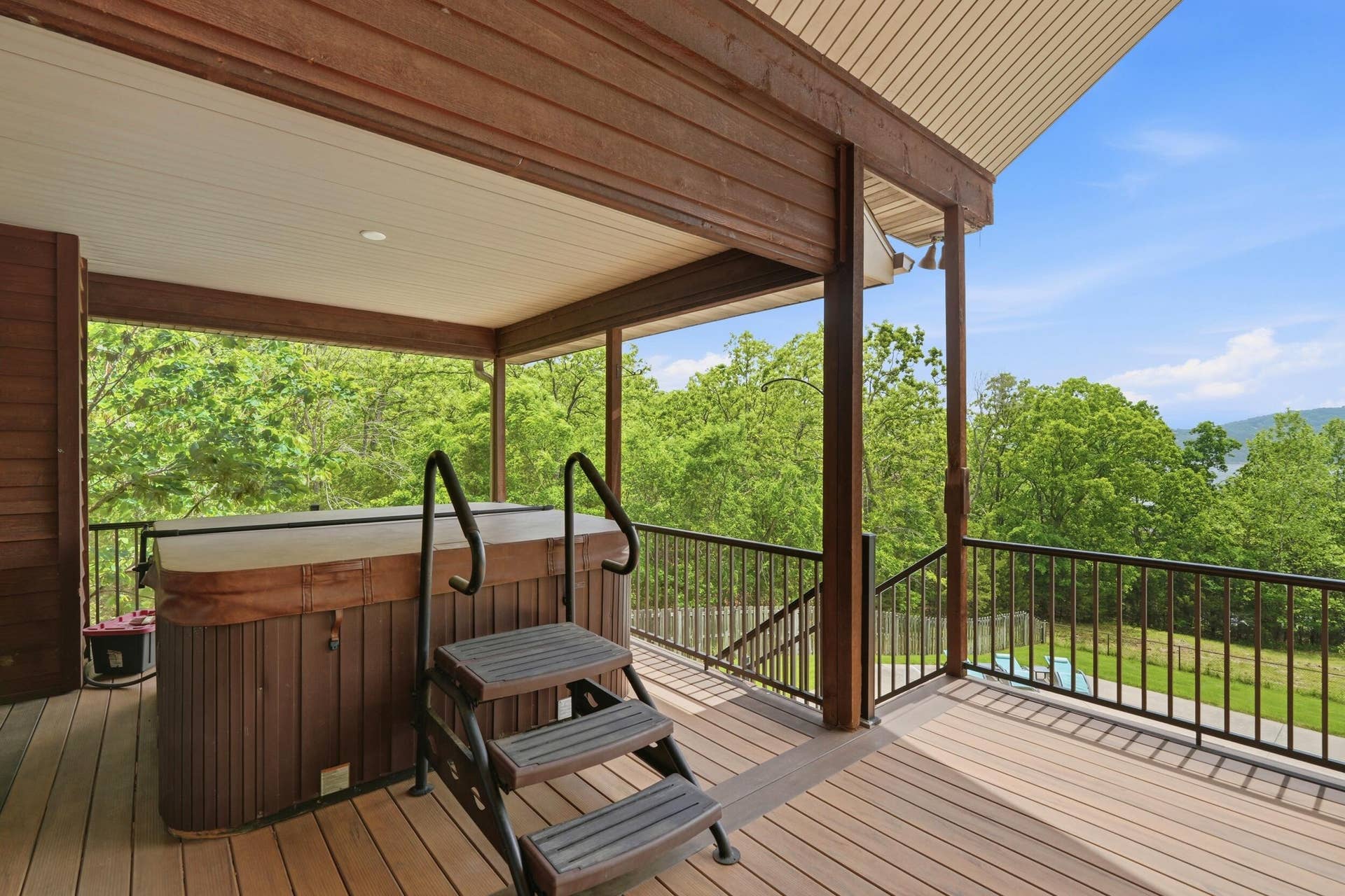 536 Morgan Trail, Branson West, MO 65737 Hot Tub Therapy