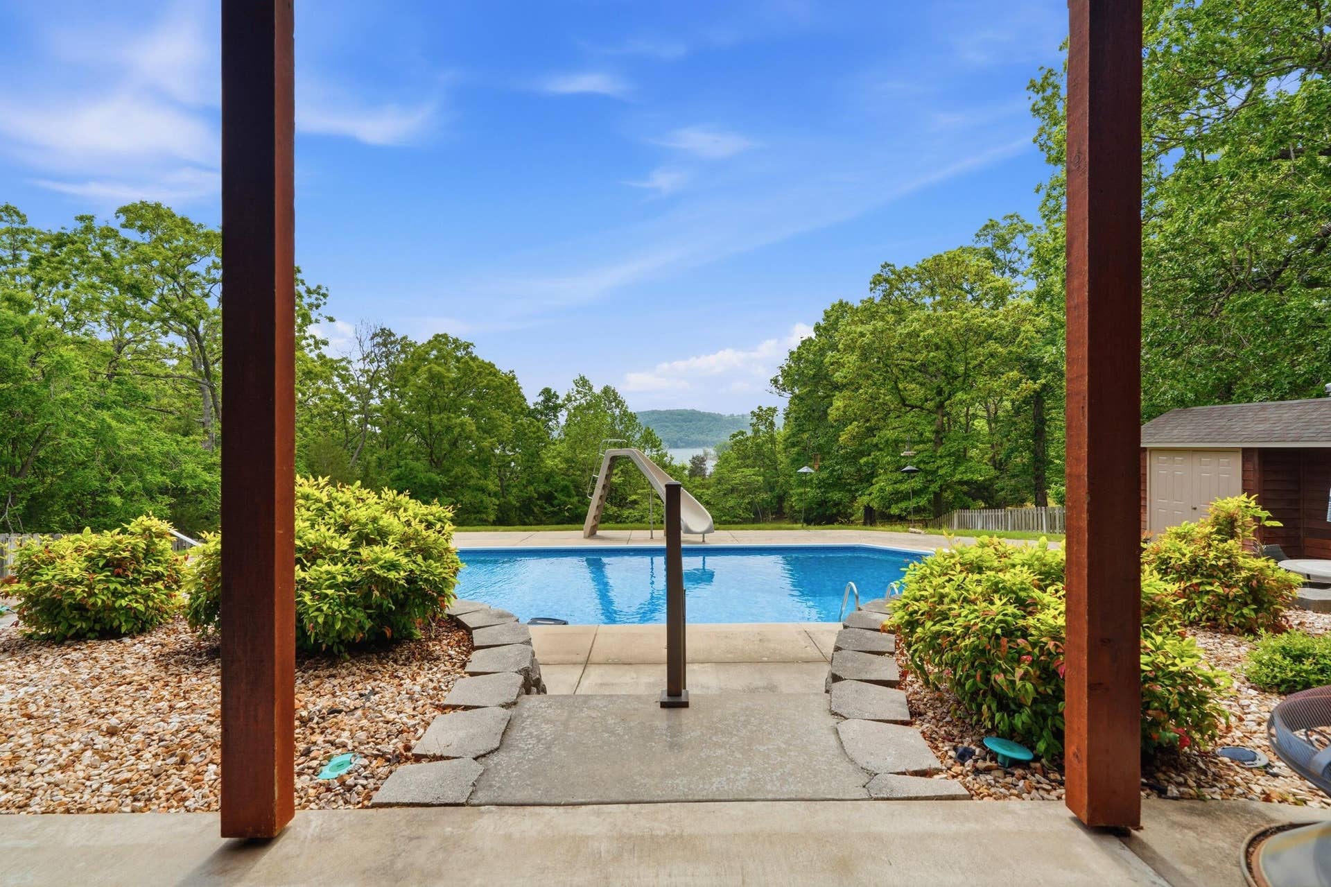536 Morgan Trail, Branson West, MO 65737 Poolside Perfection