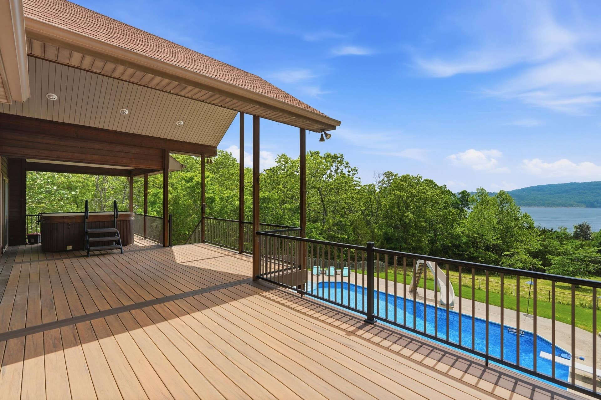 536 Morgan Trail, Branson West, MO 65737 Maintenance Free Composite Decking