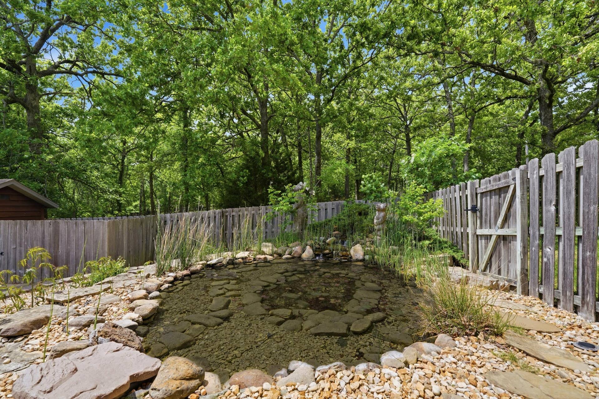536 Morgan Trail, Branson West, MO 65737 Peaceful Koi Pond
