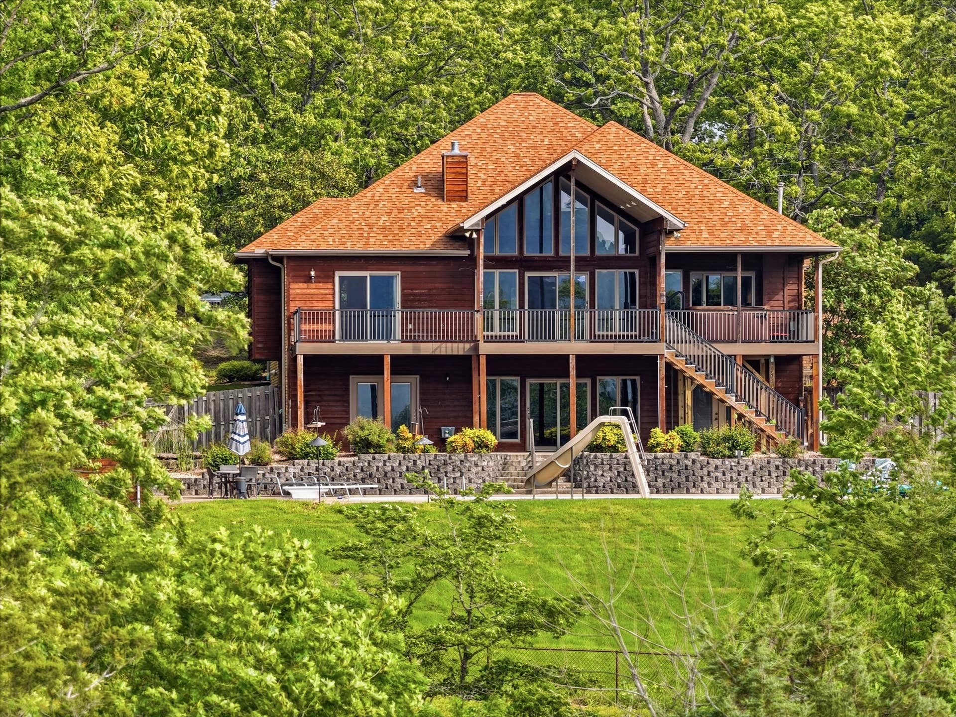 536 Morgan Trail, Branson West, MO 65737 Woodland Showpiece