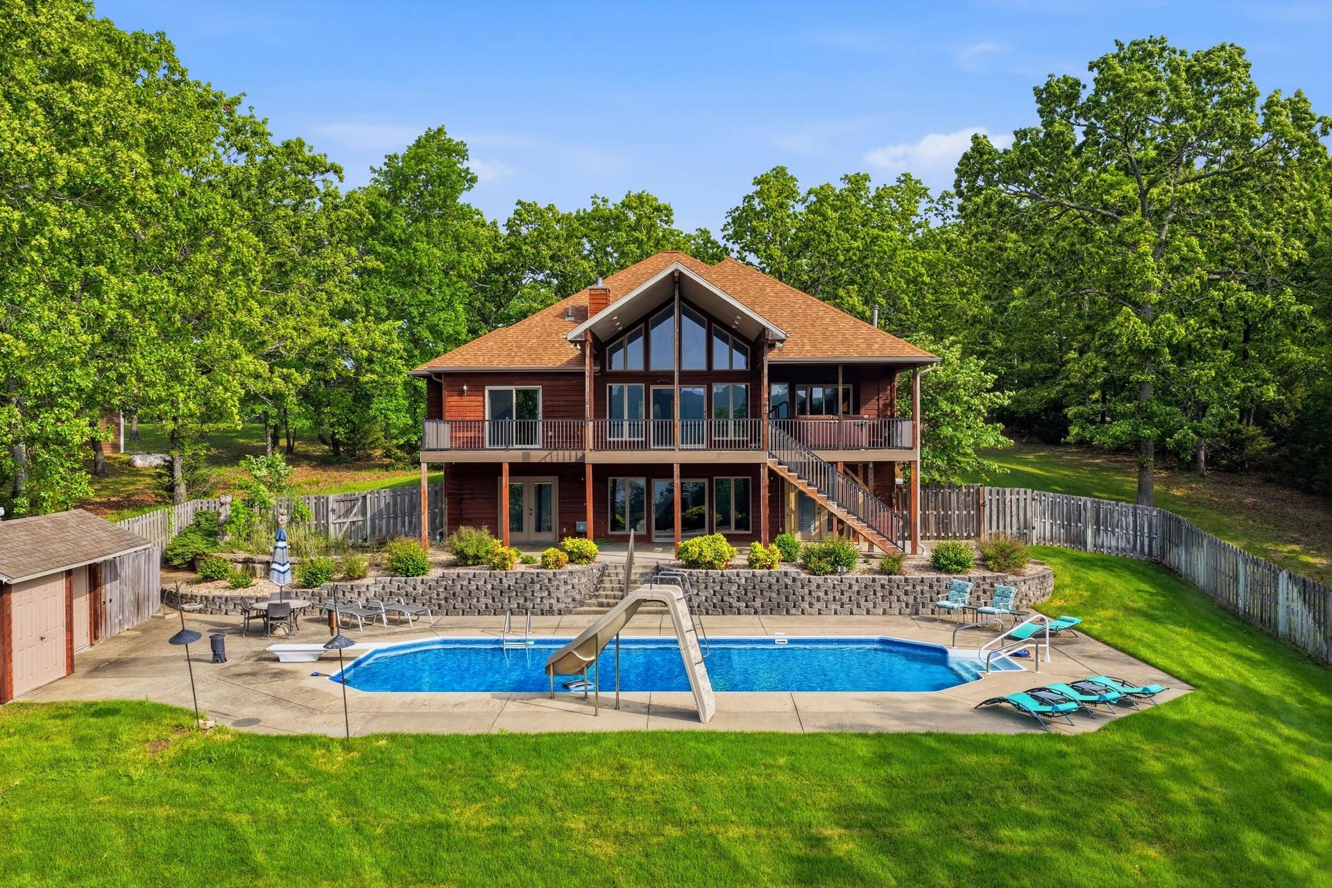 536 Morgan Trail, Branson West, MO 65737 Poolside Paradise