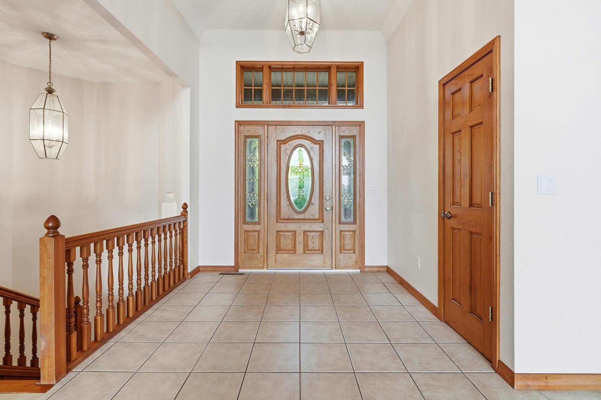536 Morgan Trail, Branson West, MO 65737 Sun-Kissed Entry
