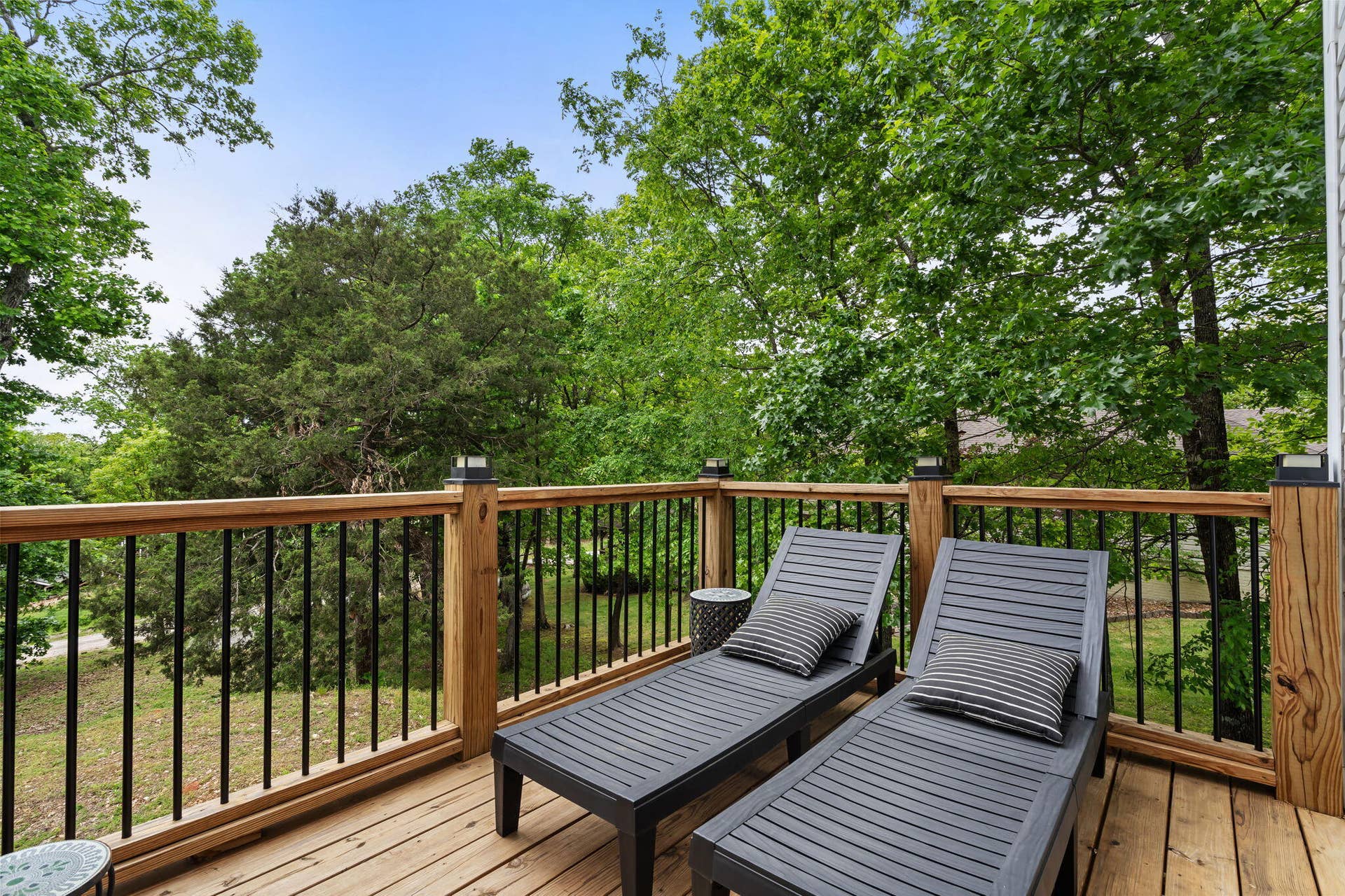 599 Holiday Acres Circle, Branson West, MO 65737 599-Holiday-Acres-Cir-Outdoor-Lounge