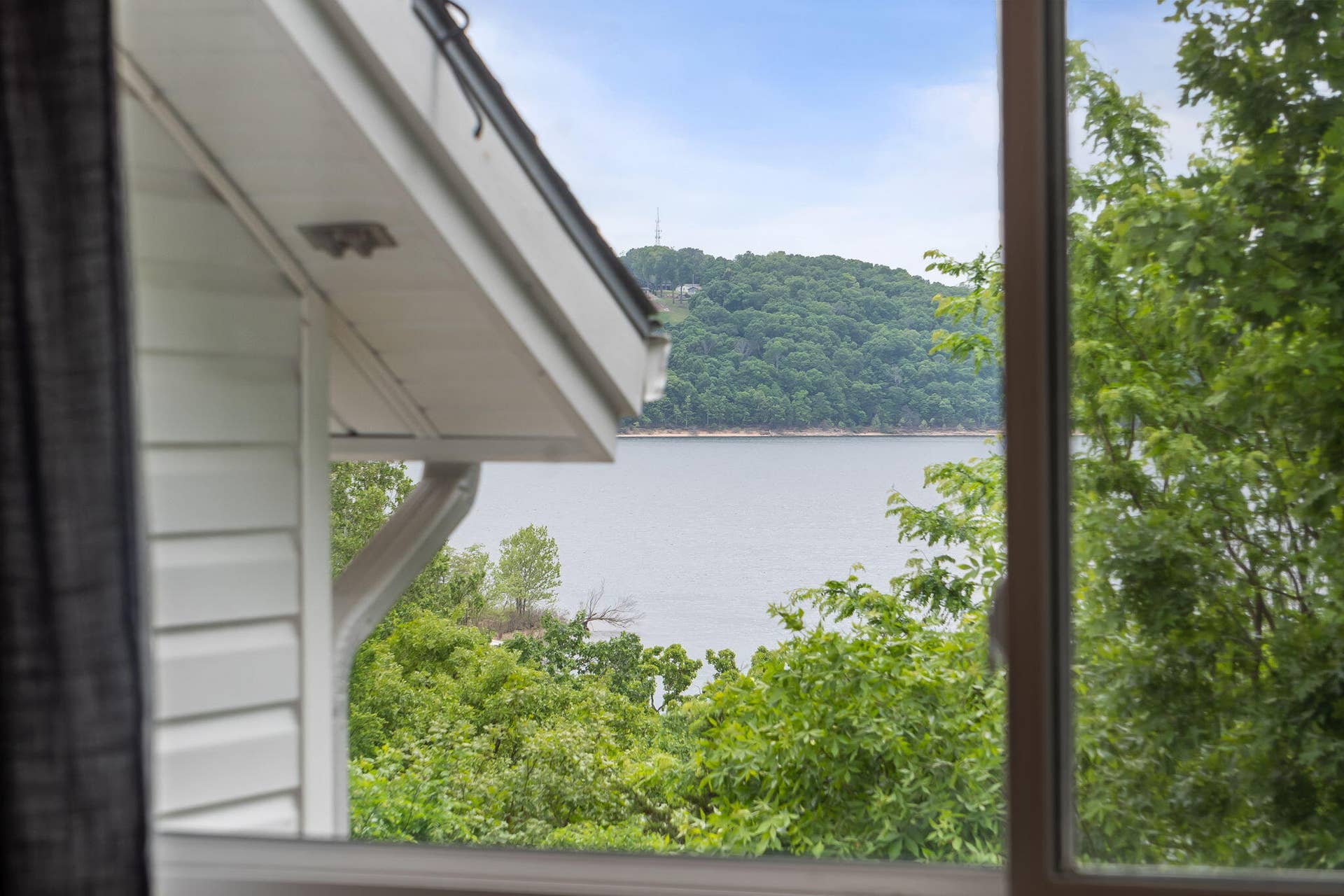599 Holiday Acres Circle, Branson West, MO 65737 599-Holiday-Acres-Cir-Lakeview-Living