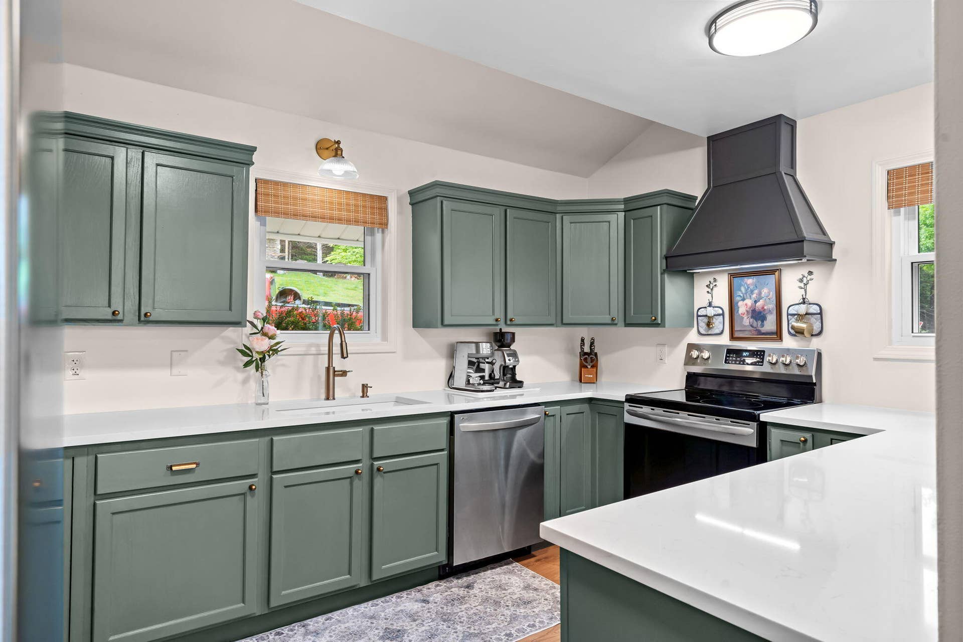 599 Holiday Acres Circle, Branson West, MO 65737 599-Holiday-Acres-Cir-Chef's-Kitchen