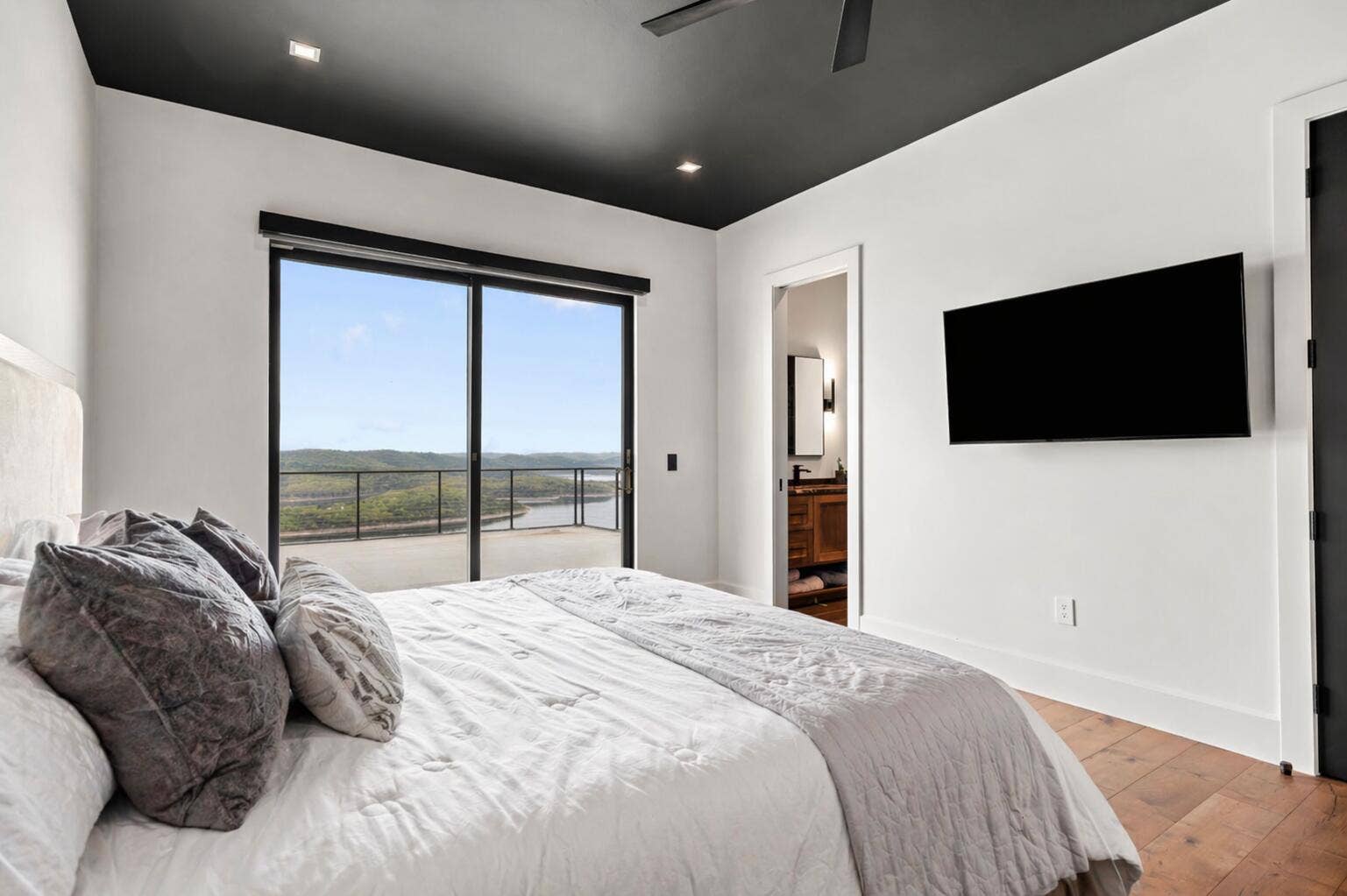 207 Main Channel Drive, Kimberling City, MO 65686 207-Main-Channel-Dr-Cozy-Sleep-room
