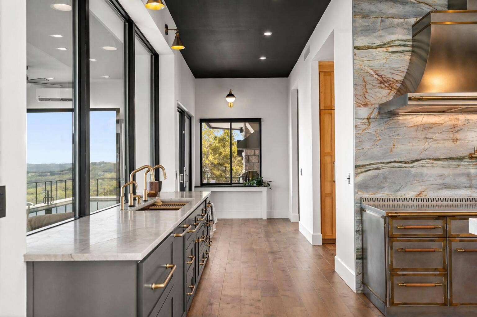 207 Main Channel Drive, Kimberling City, MO 65686 207-Main-Channel-Dr-Modern-Upscale-Kit