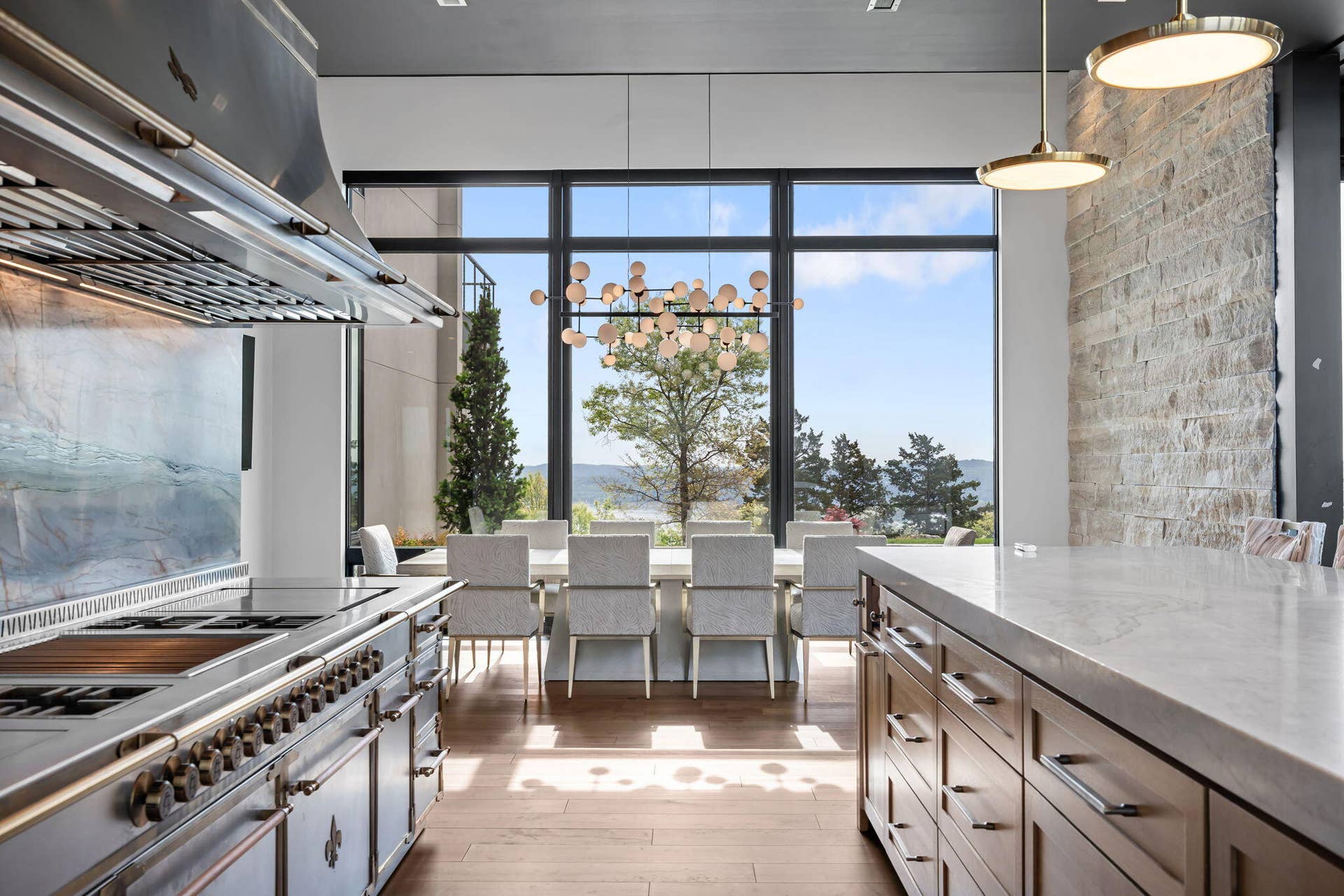 207 Main Channel Drive, Kimberling City, MO 65686 207-Main-Channel-Dr-Upscale-Kitchen