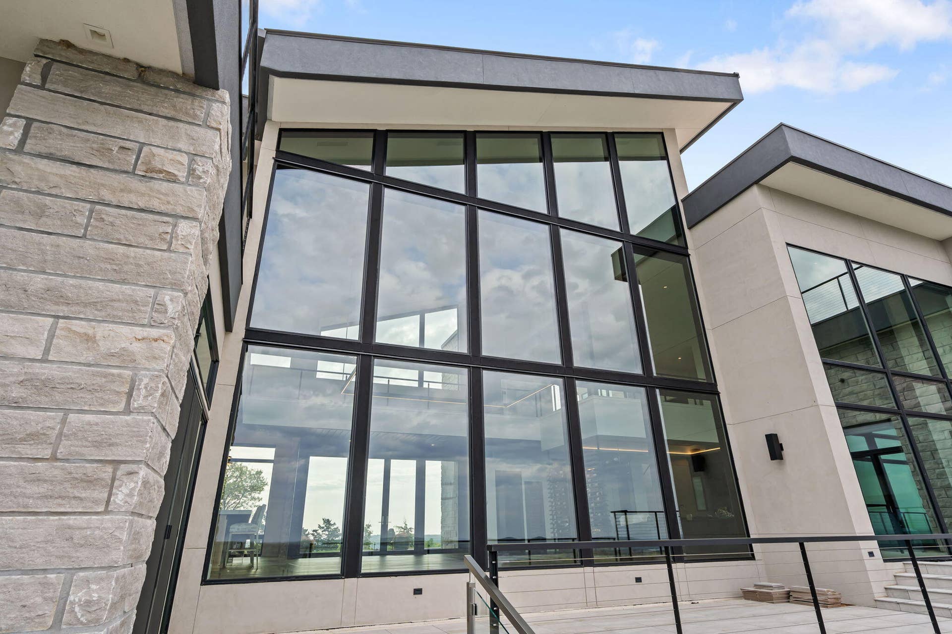 207 Main Channel Drive, Kimberling City, MO 65686 207-Main-Channel-Dr-Light-Filled-Design