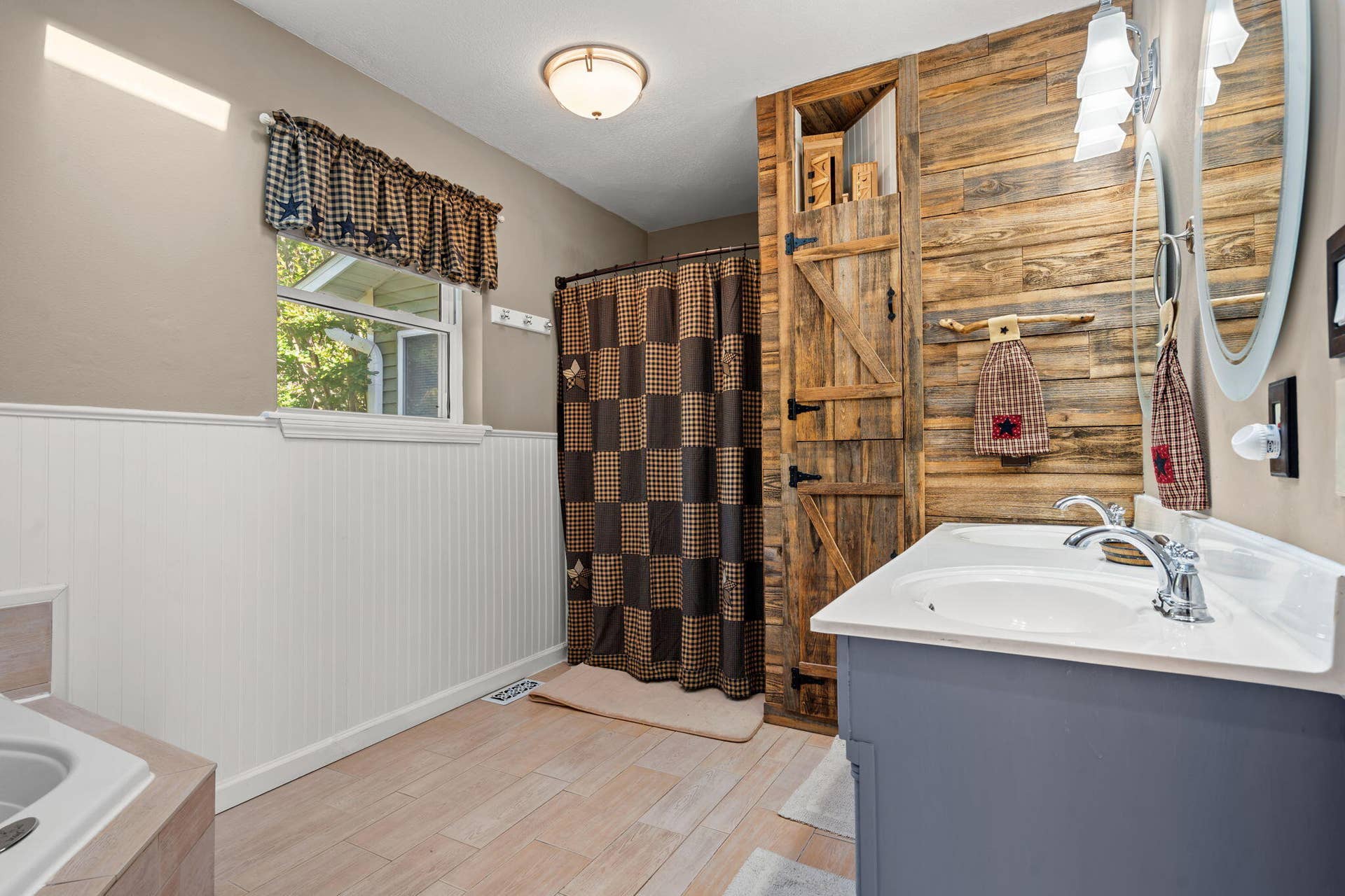 252-Sleepy-Hollow-Modern-Bathroom